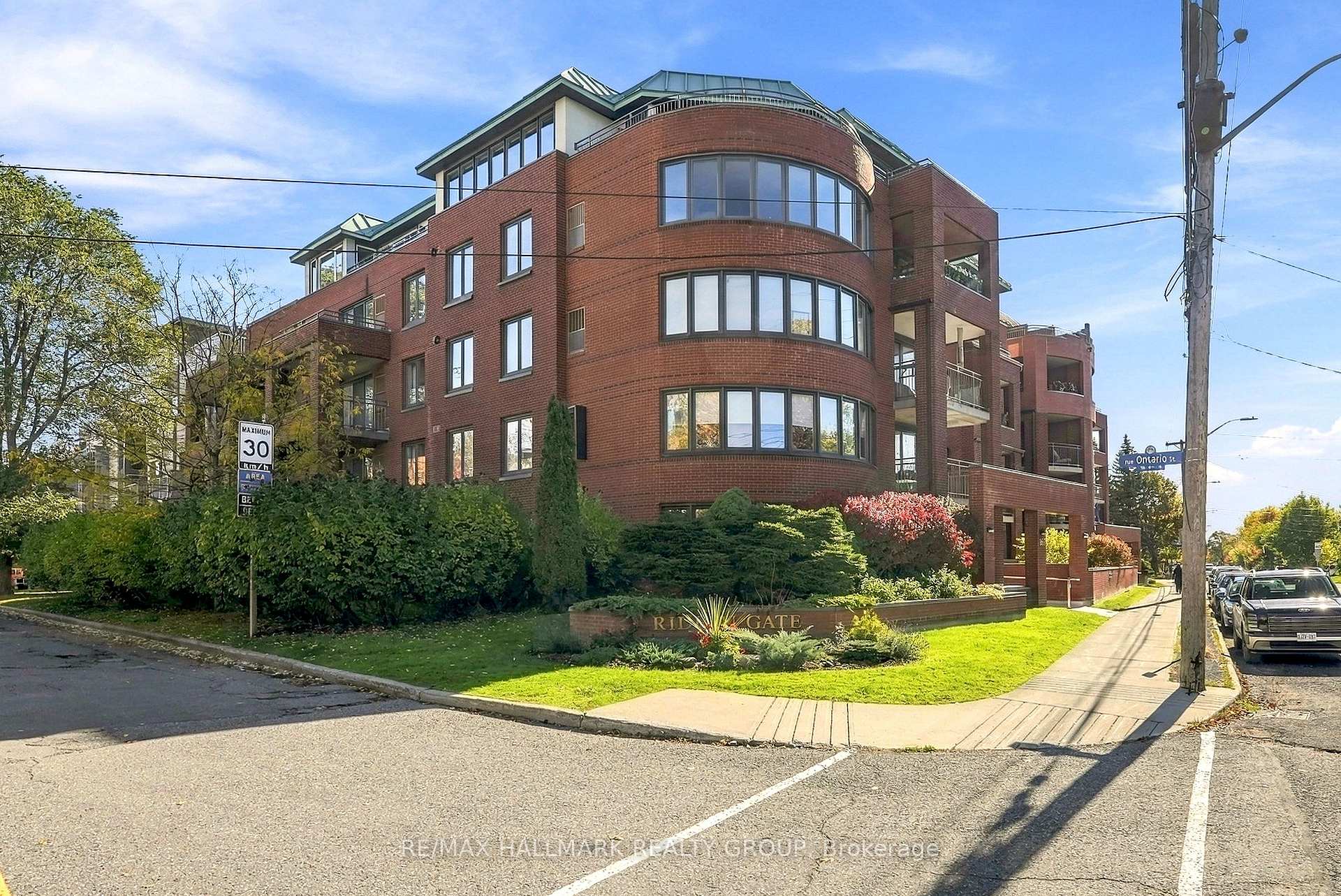 Photo 1 of Unit 401, 959 North River Road, Ottawa, Overbrook — HOMEH