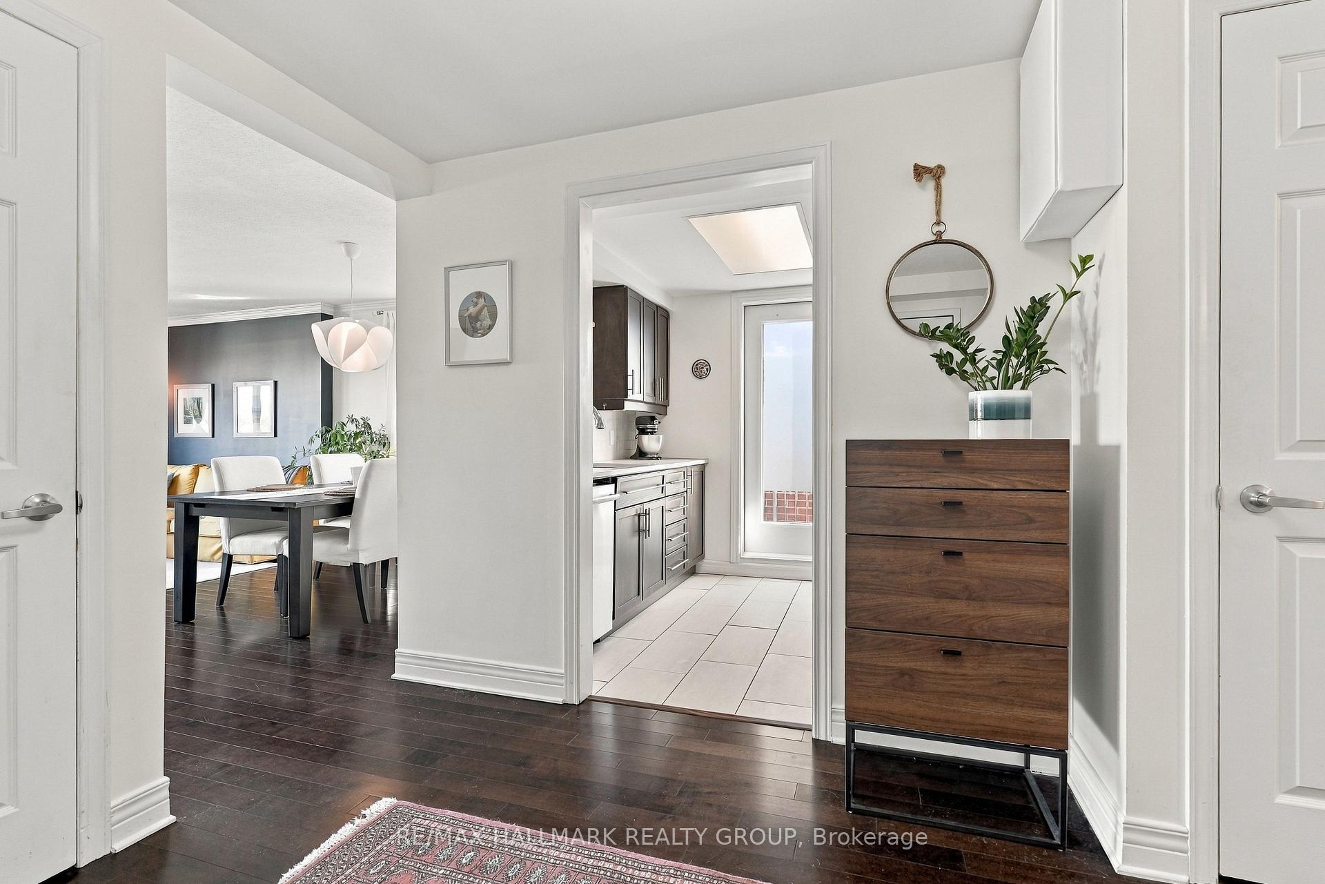 Photo 6 of Unit 401, 959 North River Road, Ottawa, Overbrook — HOMEH