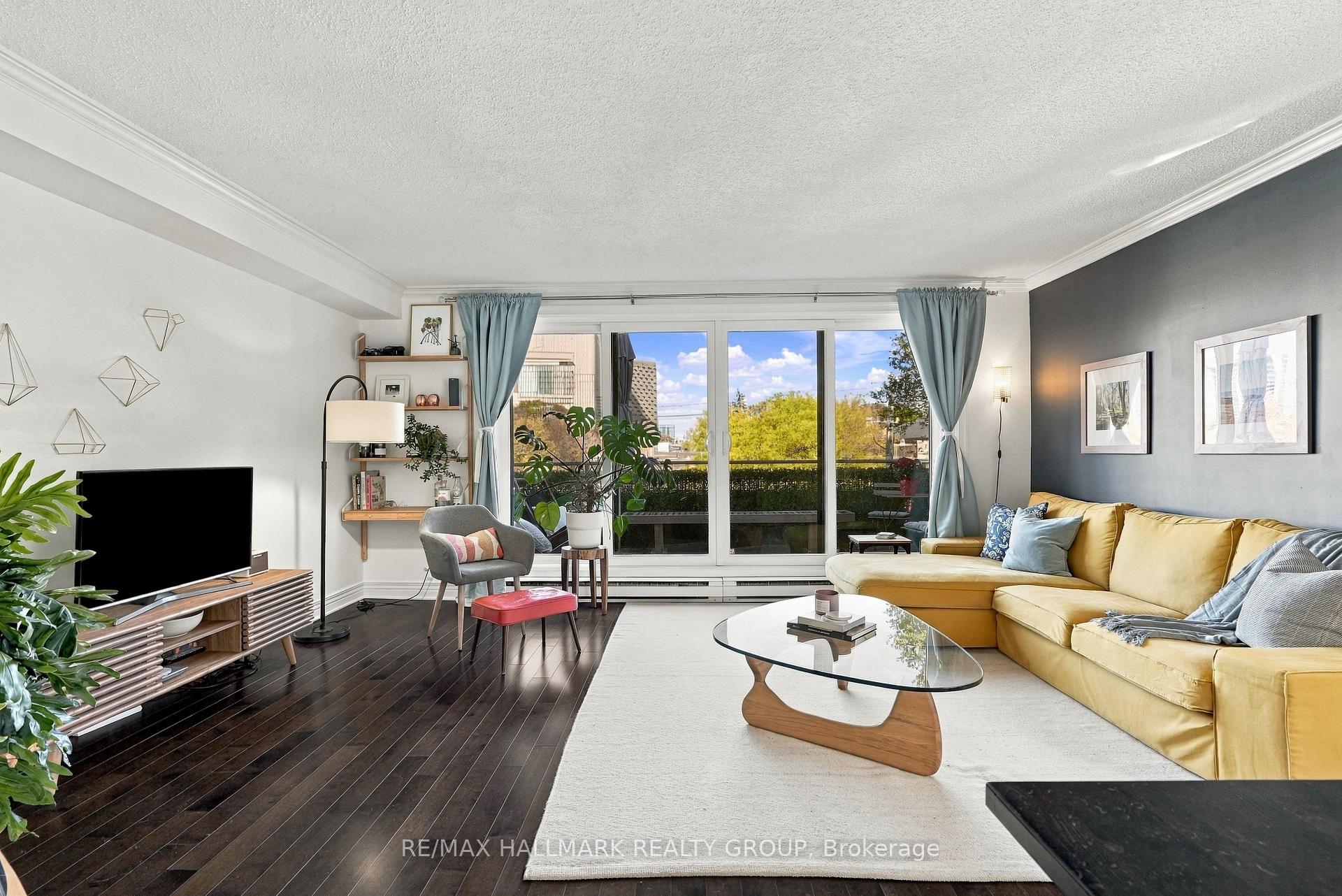Photo 14 of Unit 401, 959 North River Road, Ottawa, Overbrook — HOMEH