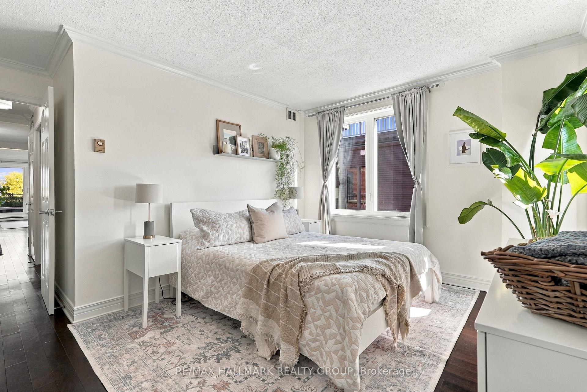 Photo 24 of Unit 401, 959 North River Road, Ottawa, Overbrook — HOMEH
