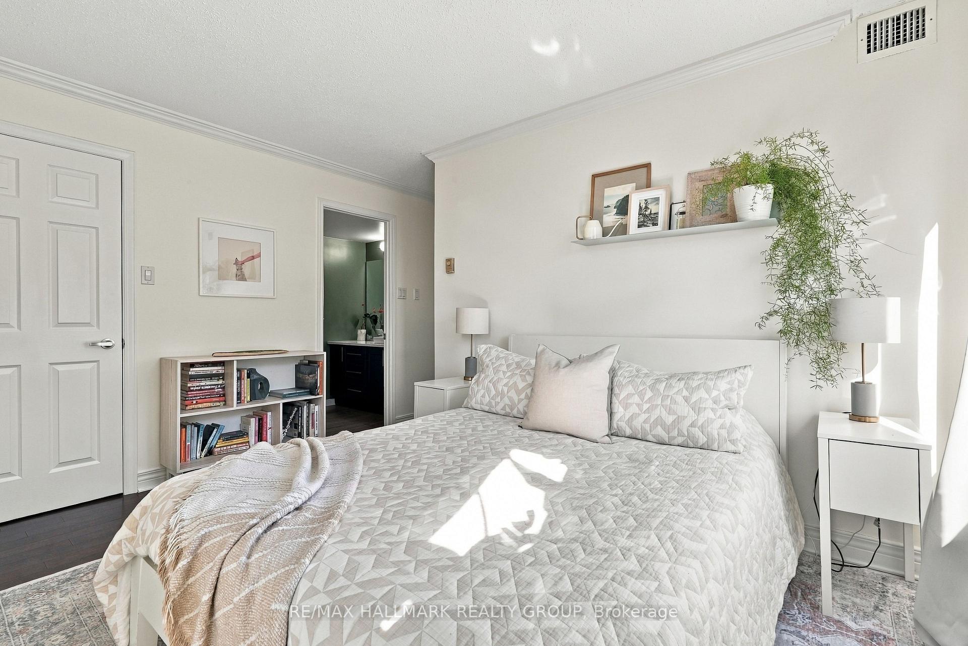 Photo 25 of Unit 401, 959 North River Road, Ottawa, Overbrook — HOMEH