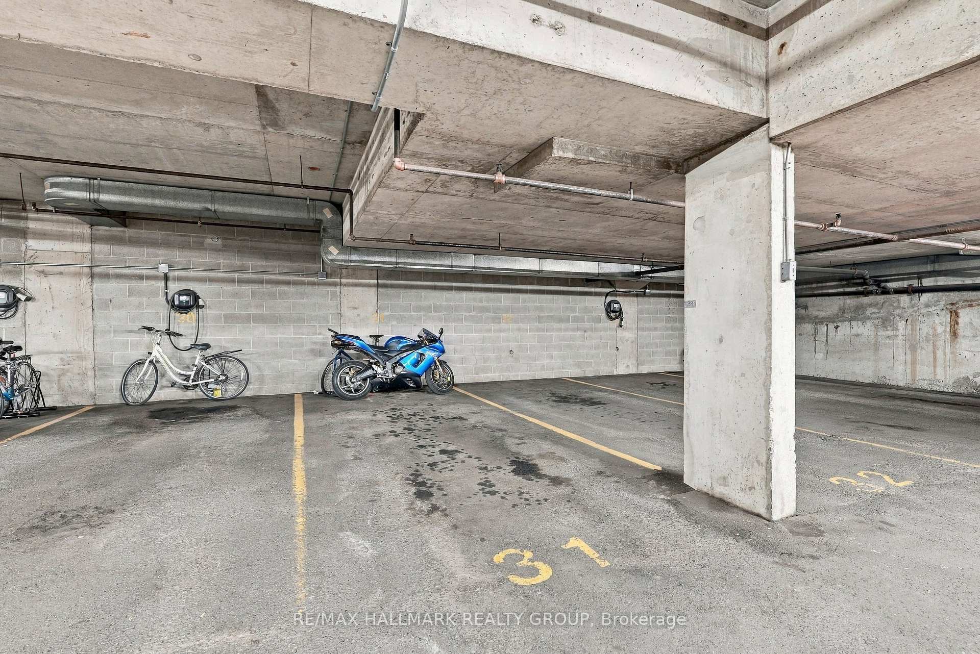 Photo 31 of Unit 401, 959 North River Road, Ottawa, Overbrook — HOMEH