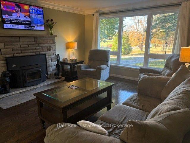 Photo 4 of 4 Avoline Boulevard N, Kawartha Lakes, Fenelon Falls — HOMEH