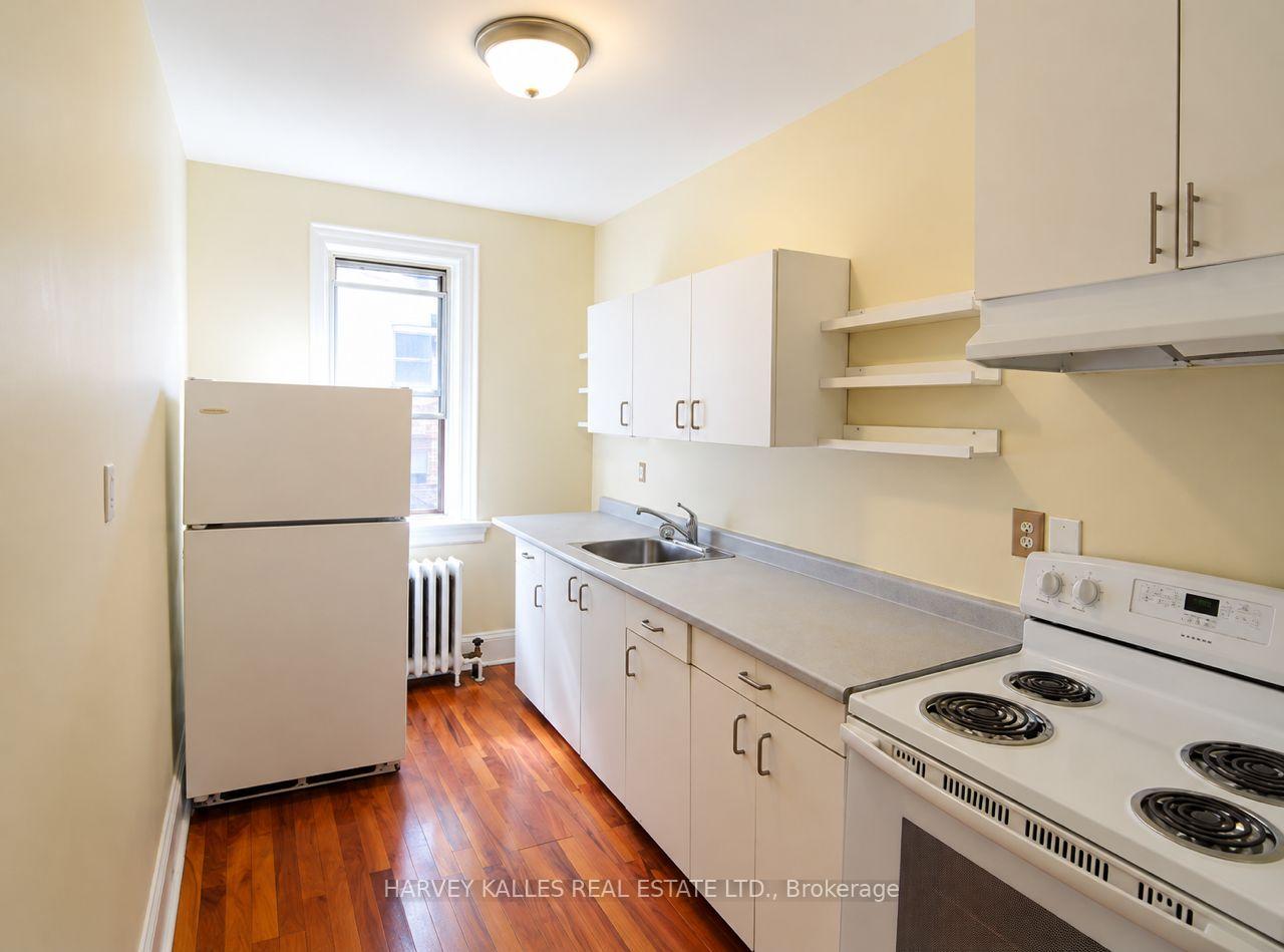 Photo 6 of Unit 7, 2220 Queen Street E, Toronto, The Beaches — HOMEH