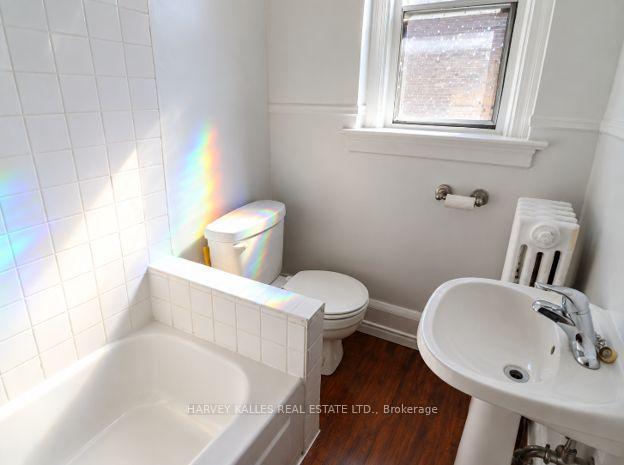 Photo 9 of Unit 7, 2220 Queen Street E, Toronto, The Beaches — HOMEH