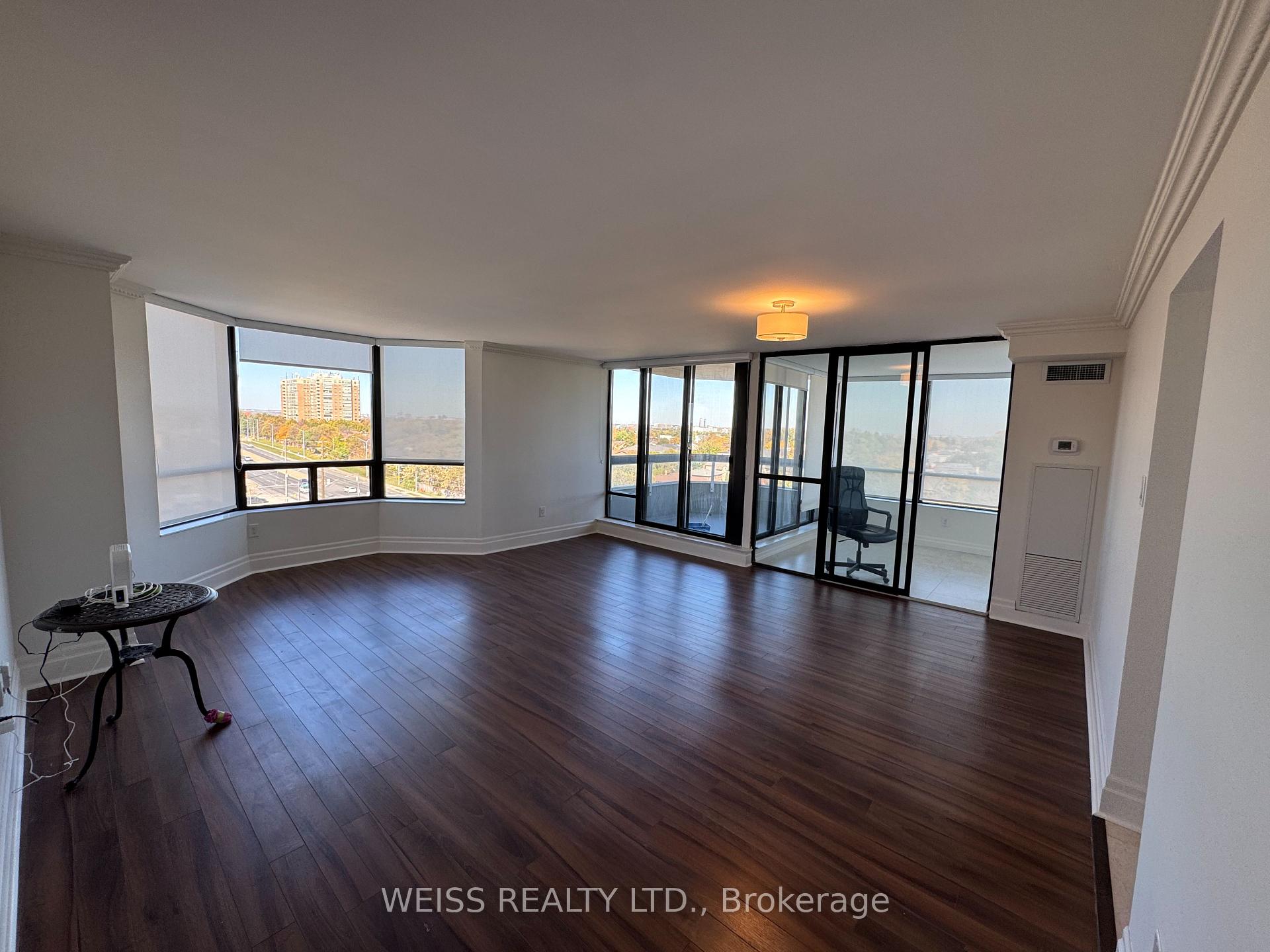 Photo 7 of Unit 904, 7460 Bathurst Street, Vaughan, Brownridge — HOMEH
