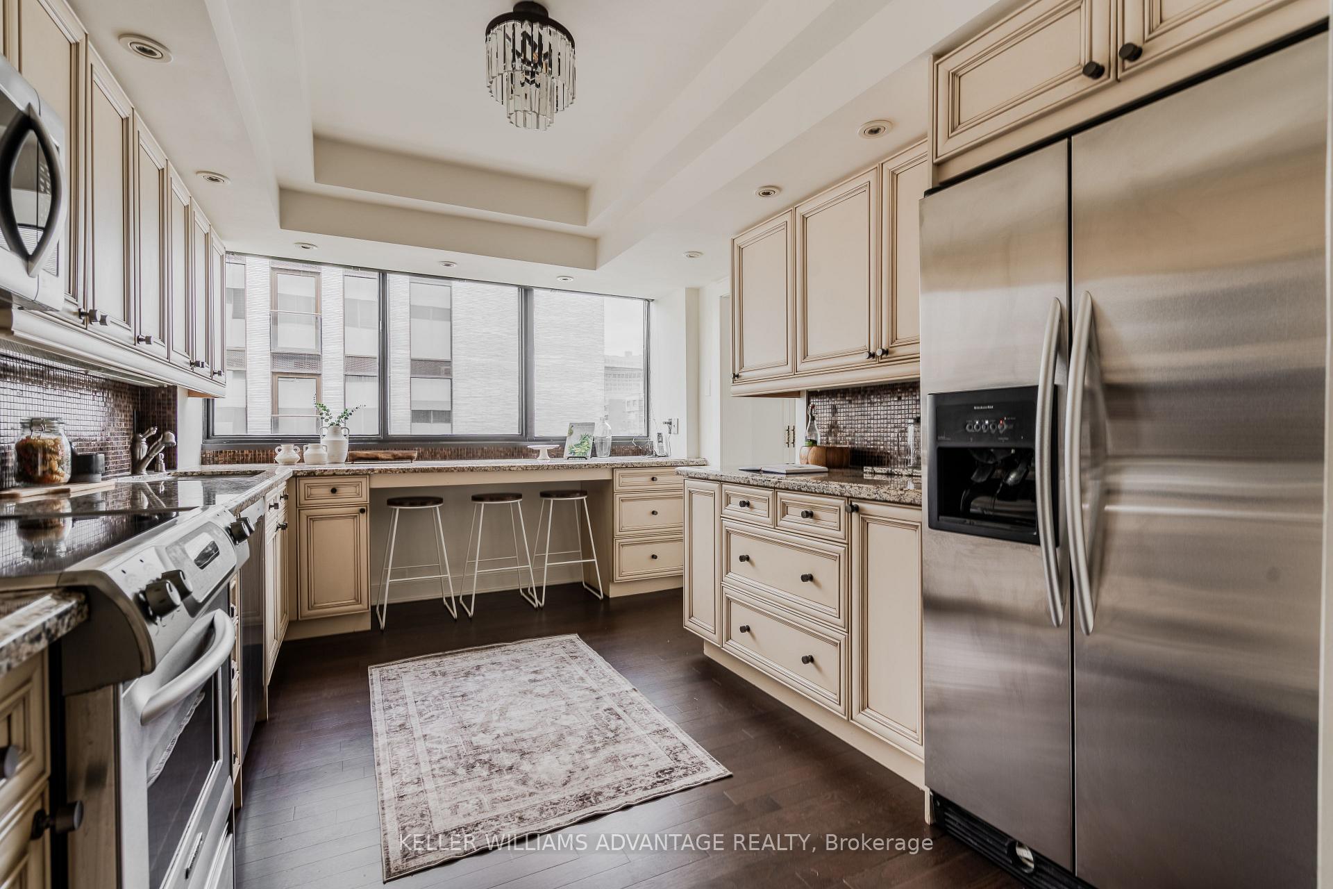 Photo 12 of Unit 401, 616 Avenue Road, Toronto, Casa Loma — HOMEH