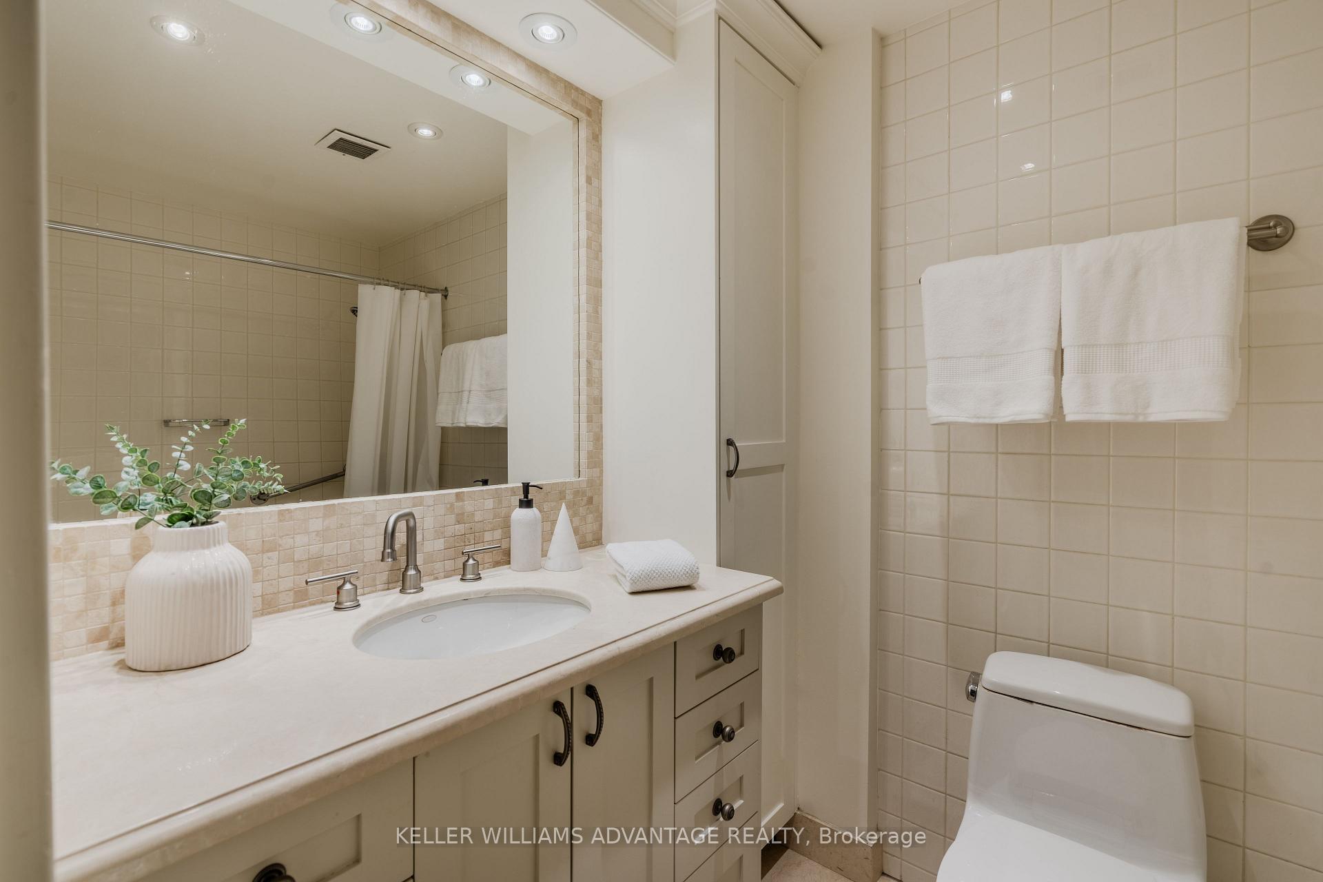 Photo 21 of Unit 401, 616 Avenue Road, Toronto, Casa Loma — HOMEH