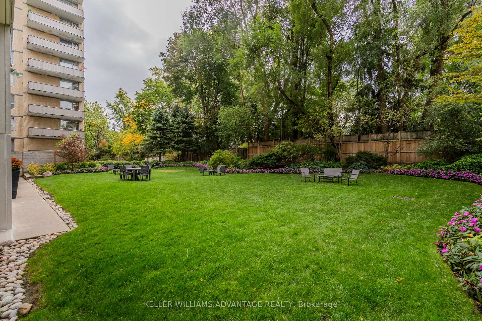 Photo 29 of Unit 401, 616 Avenue Road, Toronto, Casa Loma — HOMEH