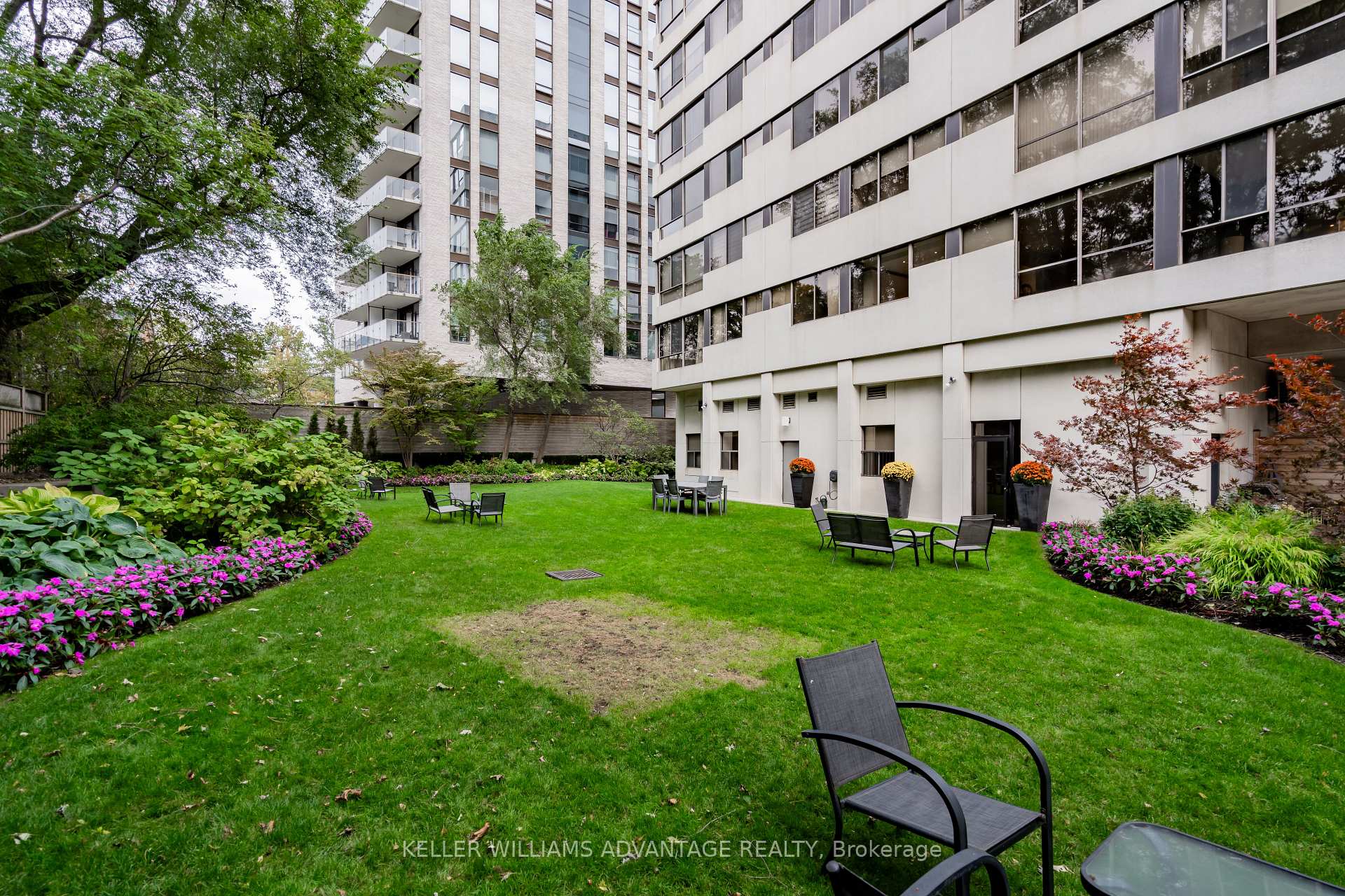 Photo 30 of Unit 401, 616 Avenue Road, Toronto, Casa Loma — HOMEH