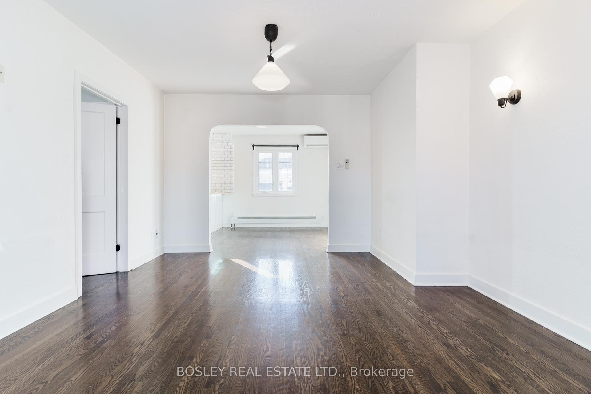 Photo 10 of Unit 5, 308 S Kingsway Road, Toronto, High Park-Swansea — HOMEH