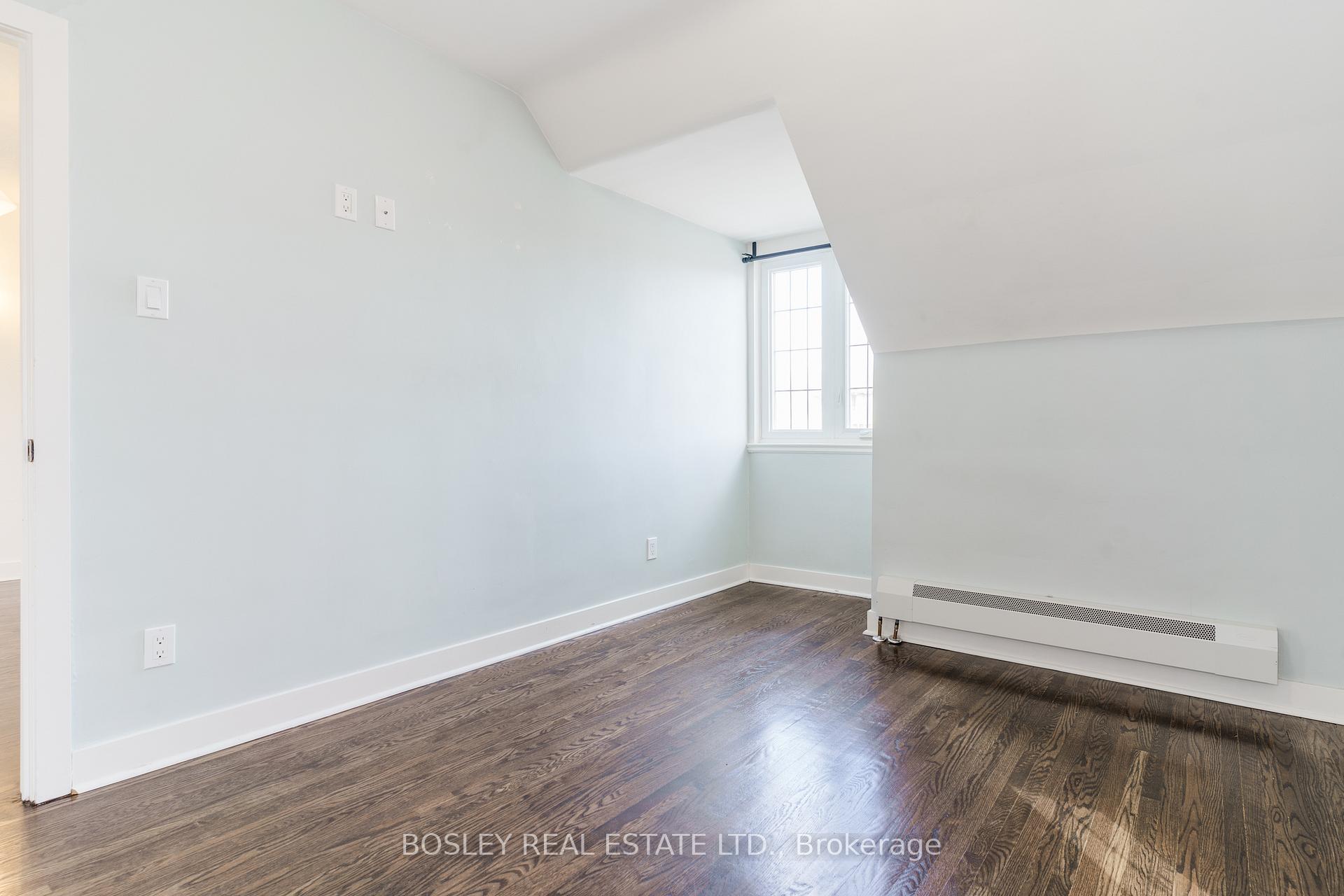 Photo 12 of Unit 5, 308 S Kingsway Road, Toronto, High Park-Swansea — HOMEH