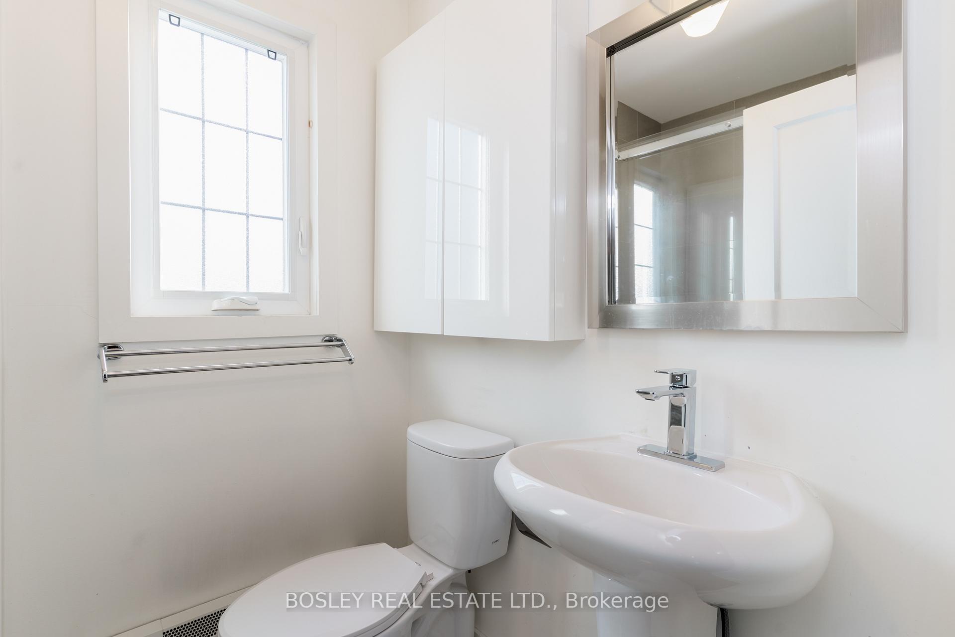 Photo 15 of Unit 5, 308 S Kingsway Road, Toronto, High Park-Swansea — HOMEH