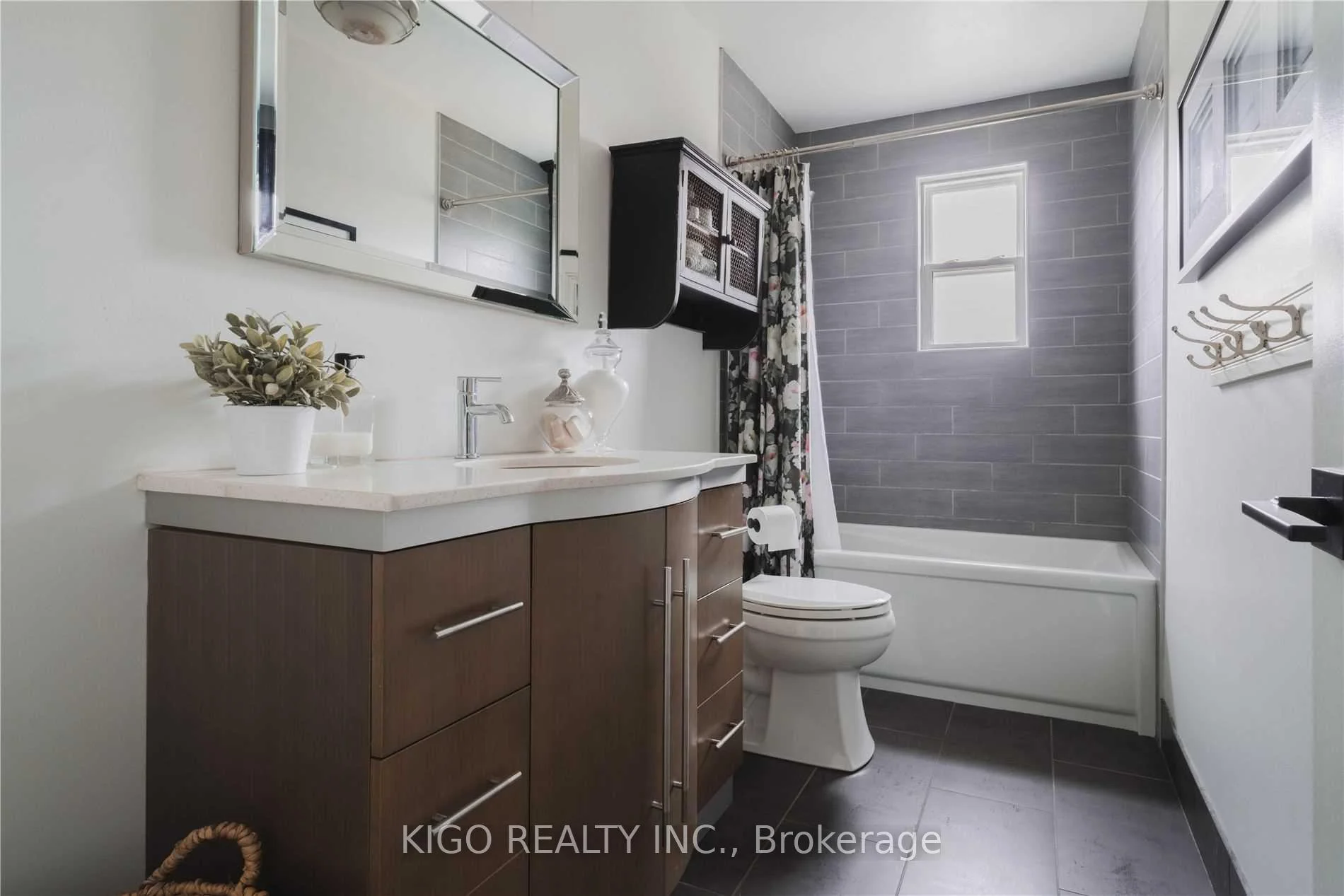 Photo 29 of Unit Upper, 1227 Homewood Drive, Burlington, Mountainside — HOMEH