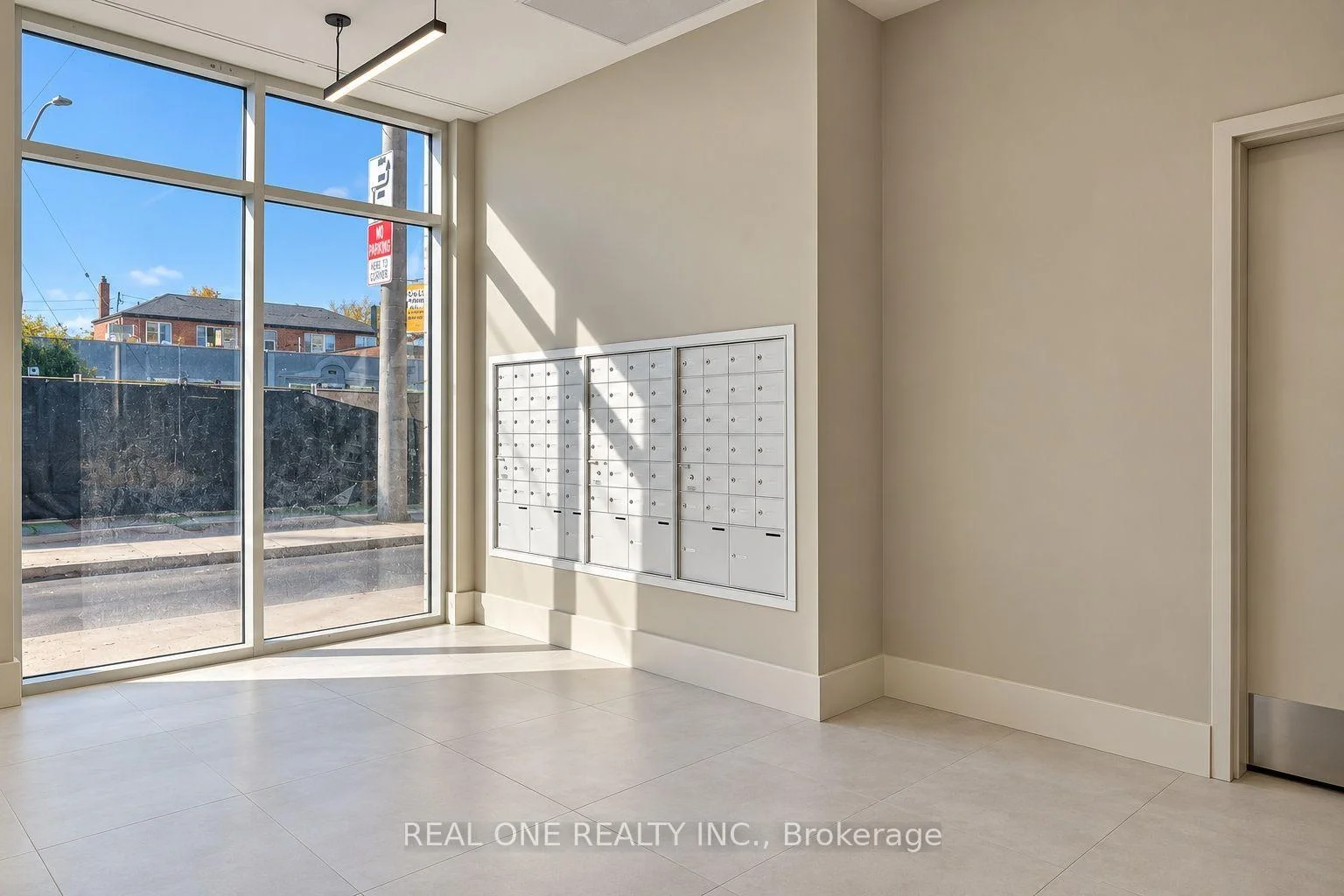 Photo 17 of Unit 508, 810 King Street W, Hamilton, Westdale — HOMEH