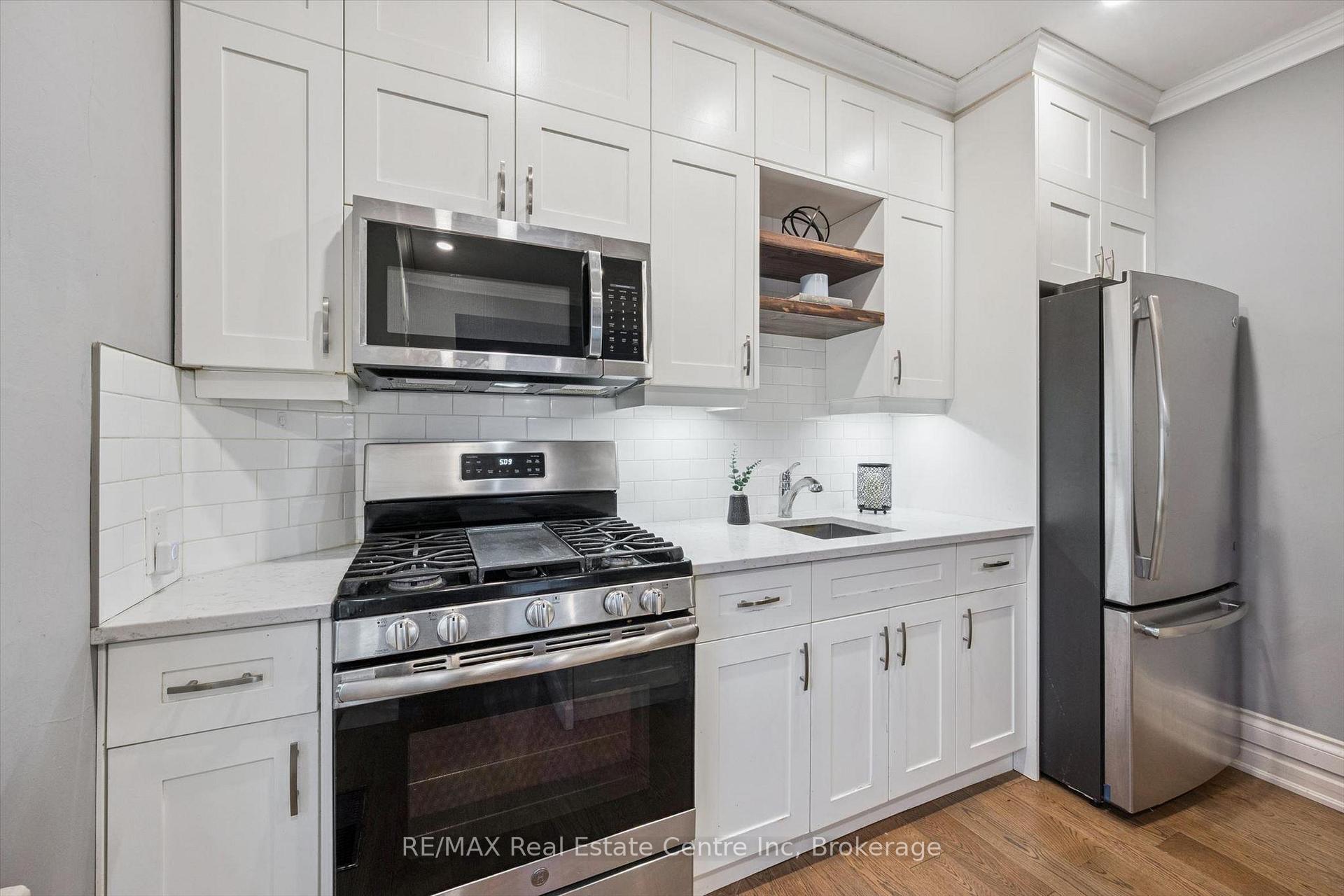 Photo 10 of 11 Neeve Street, Guelph, Downtown — HOMEH