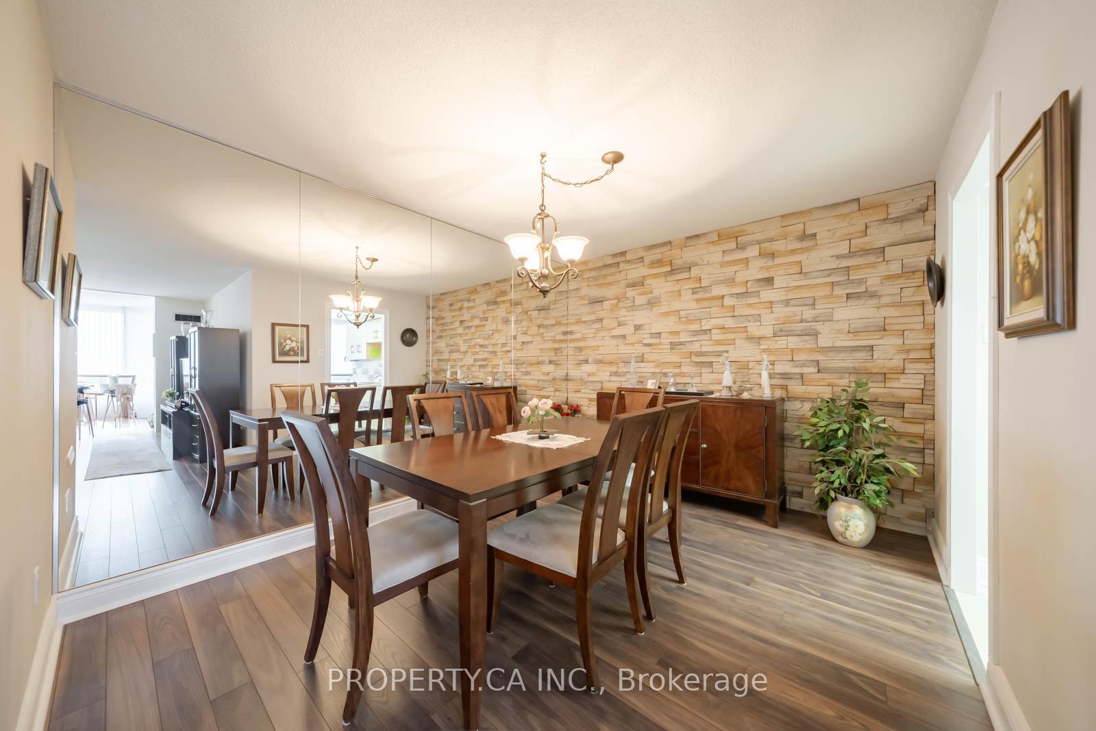 Photo 4 of Unit 605, 7460 Bathurst Street, Vaughan, Brownridge — HOMEH