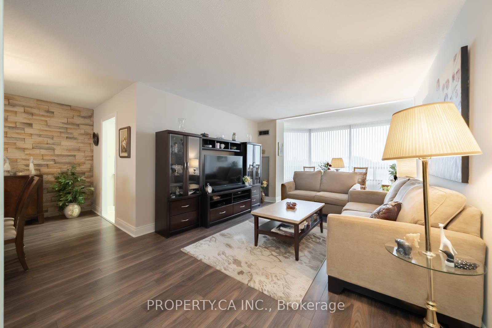 Photo 8 of Unit 605, 7460 Bathurst Street, Vaughan, Brownridge — HOMEH
