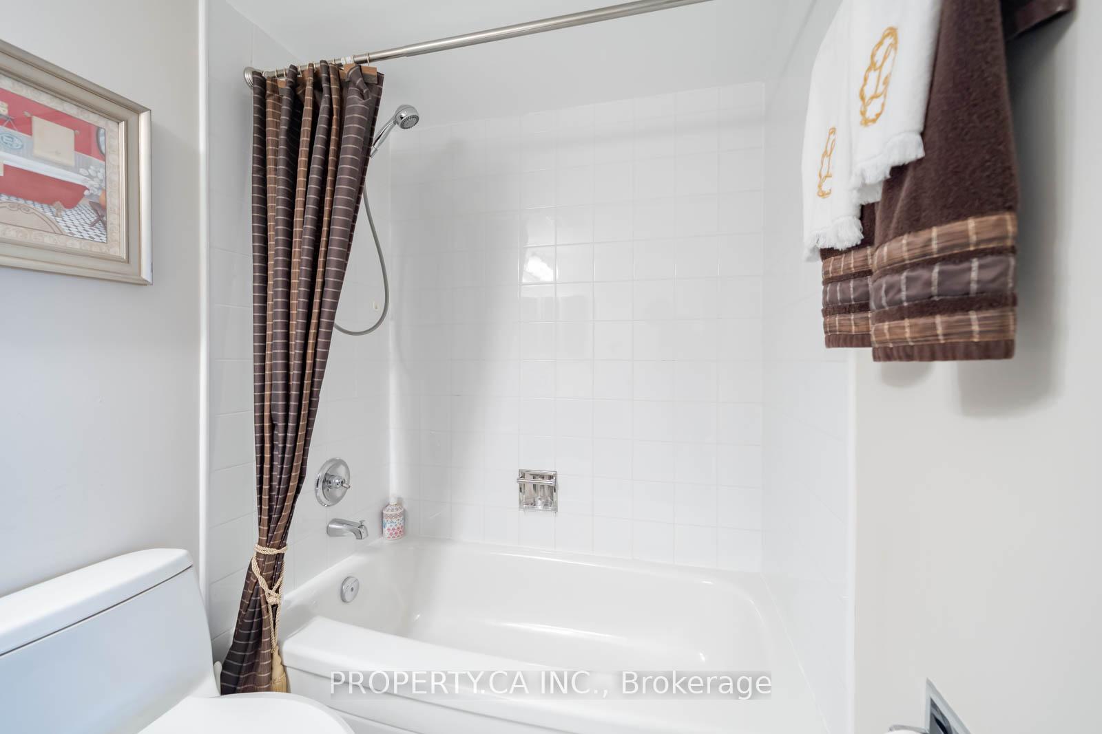 Photo 36 of Unit 605, 7460 Bathurst Street, Vaughan, Brownridge — HOMEH
