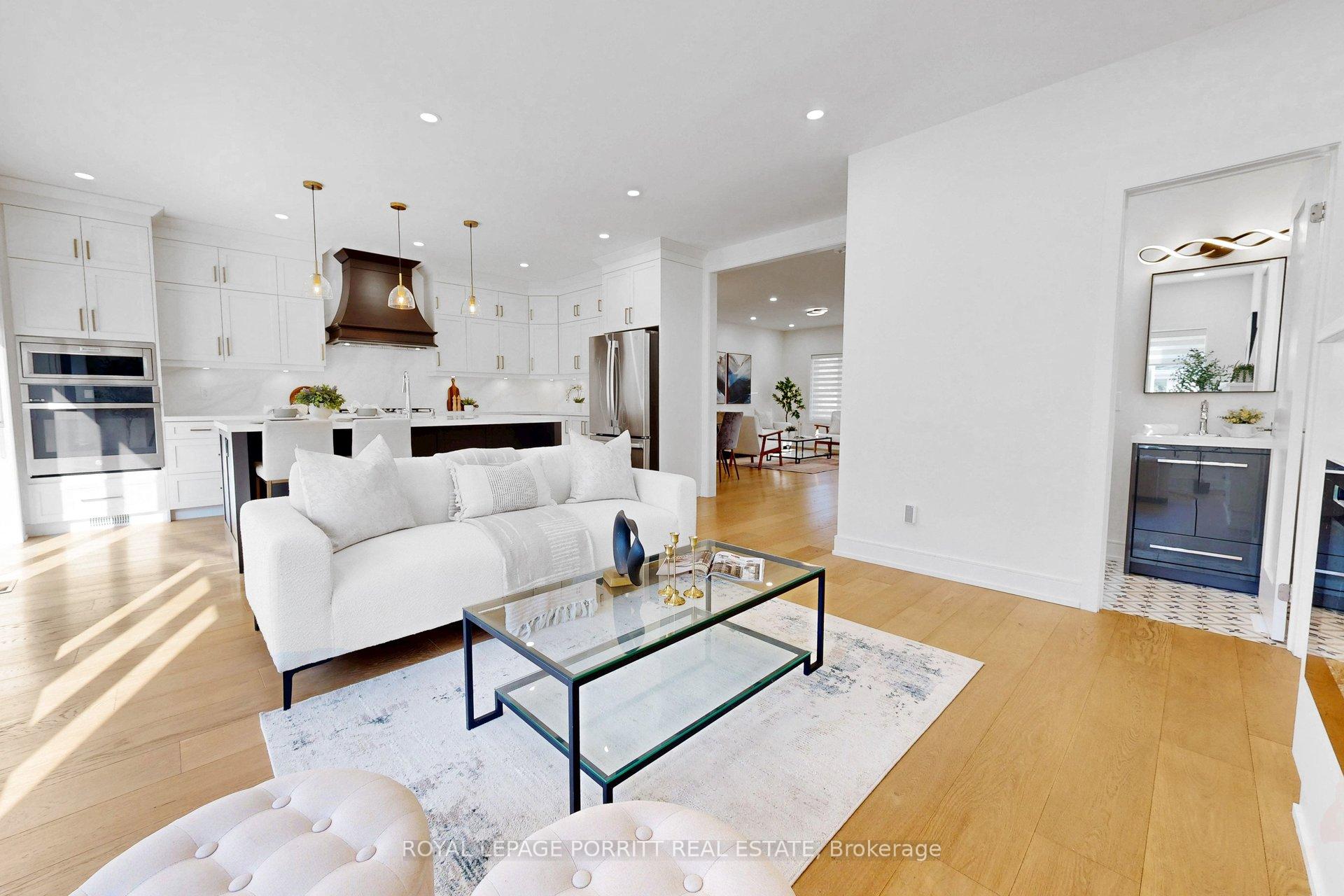 Photo 12 of 94 Edgecroft Road, Etobicoke, Stonegate-Queensway — HOMEH