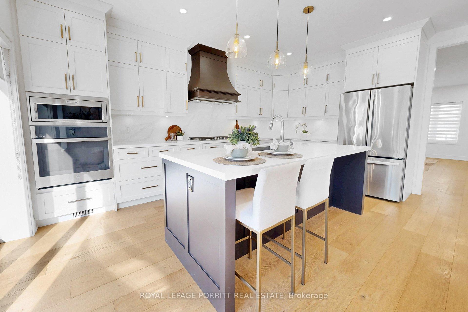 Photo 15 of 94 Edgecroft Road, Etobicoke, Stonegate-Queensway — HOMEH
