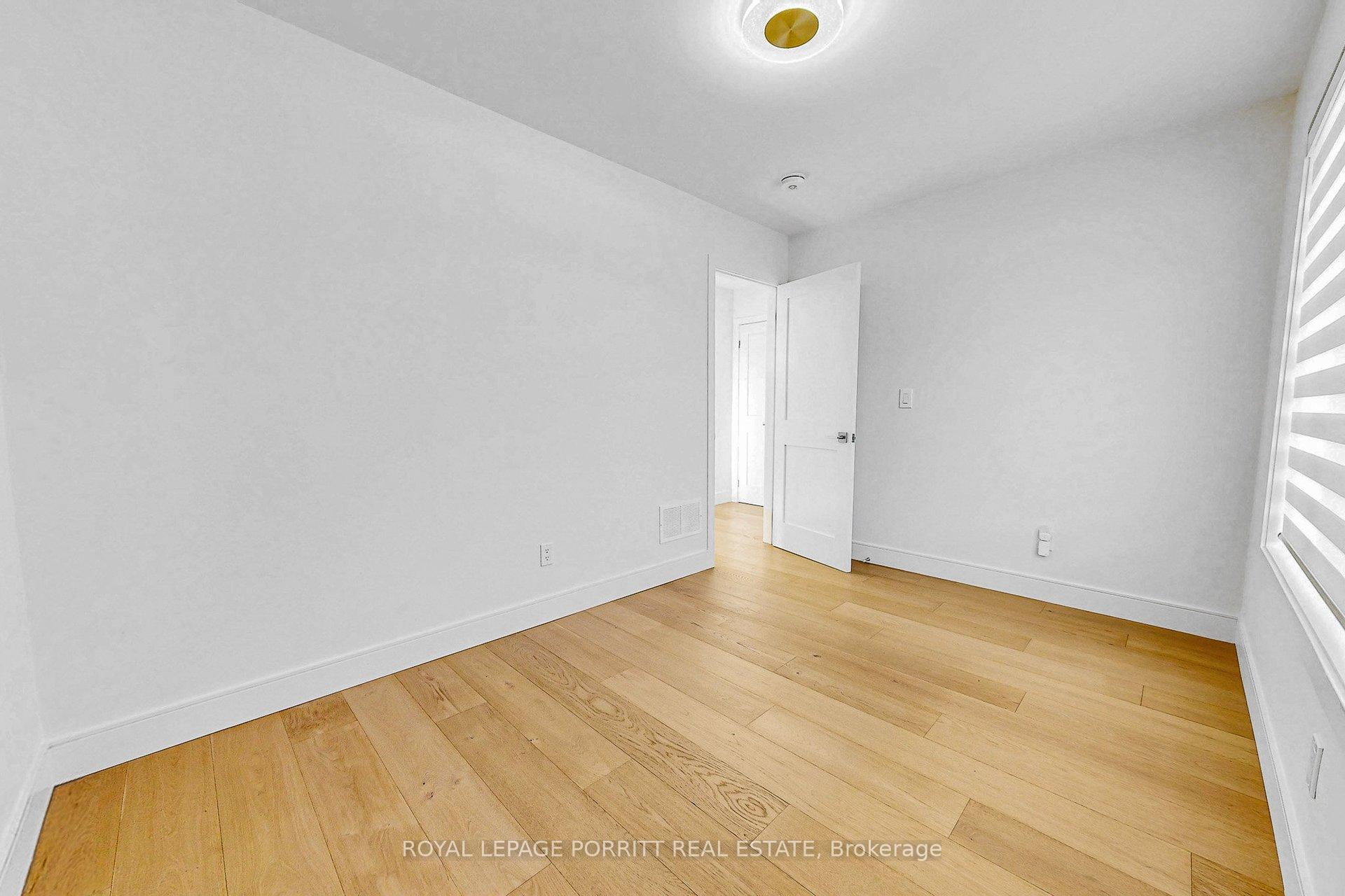 Photo 33 of 94 Edgecroft Road, Etobicoke, Stonegate-Queensway — HOMEH