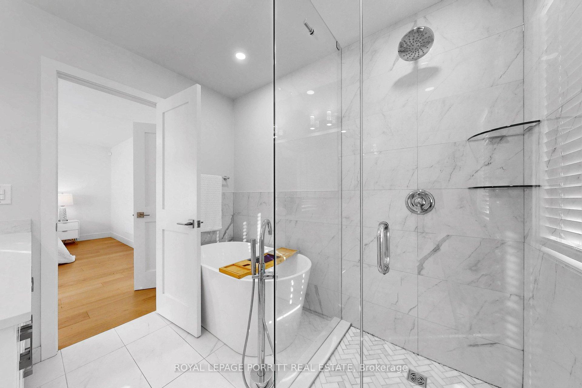 Photo 35 of 94 Edgecroft Road, Etobicoke, Stonegate-Queensway — HOMEH