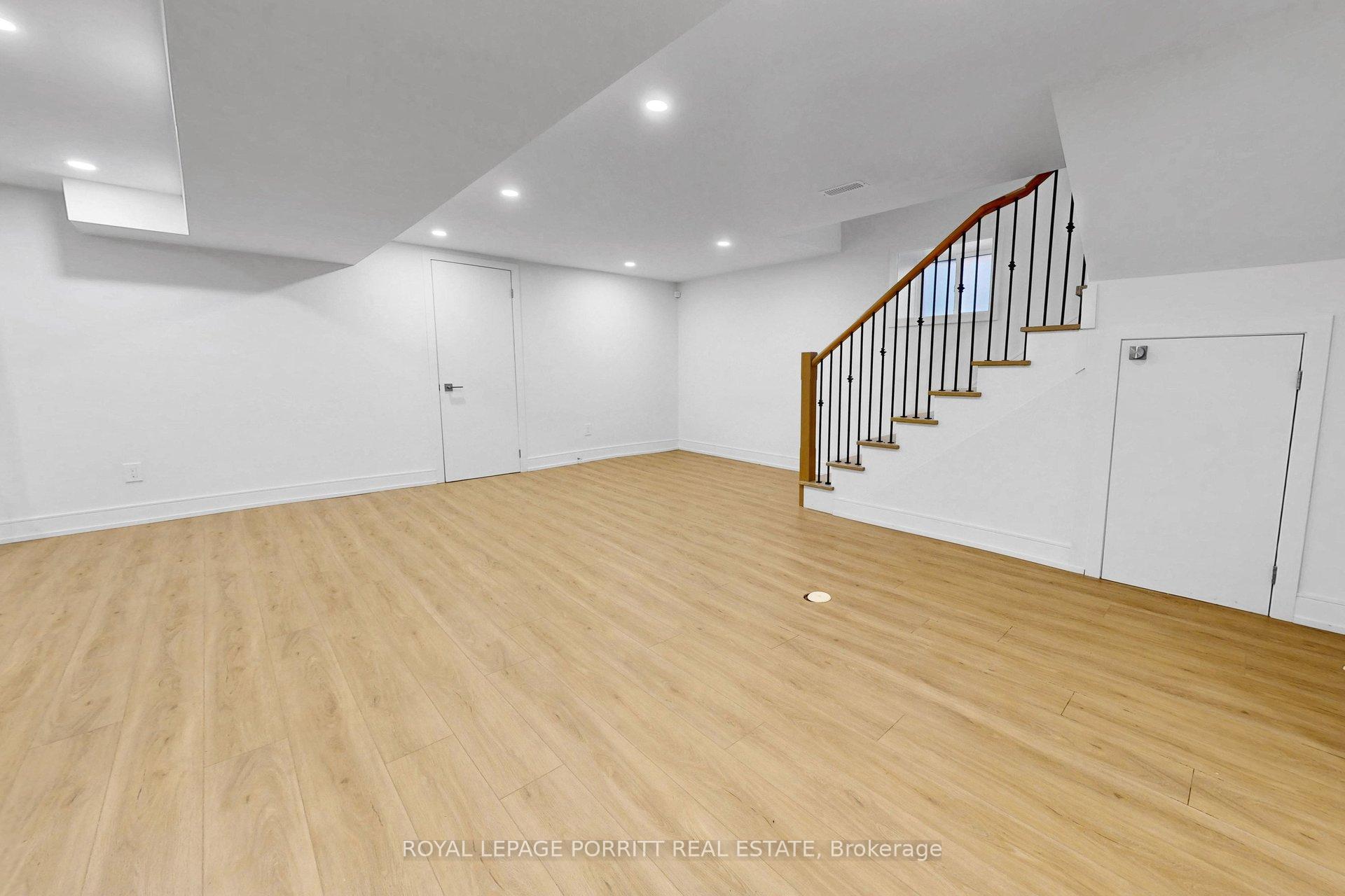 Photo 37 of 94 Edgecroft Road, Etobicoke, Stonegate-Queensway — HOMEH