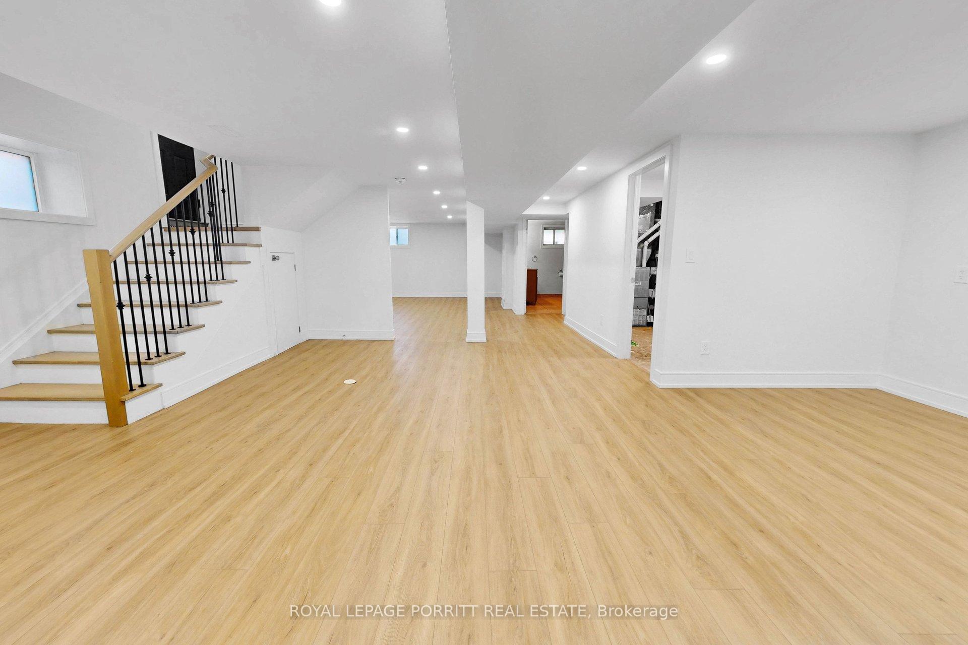 Photo 38 of 94 Edgecroft Road, Etobicoke, Stonegate-Queensway — HOMEH