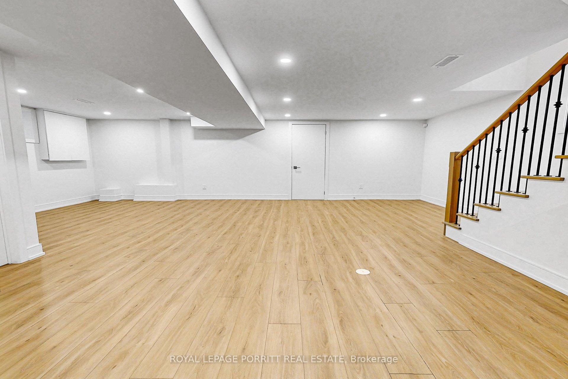 Photo 39 of 94 Edgecroft Road, Etobicoke, Stonegate-Queensway — HOMEH