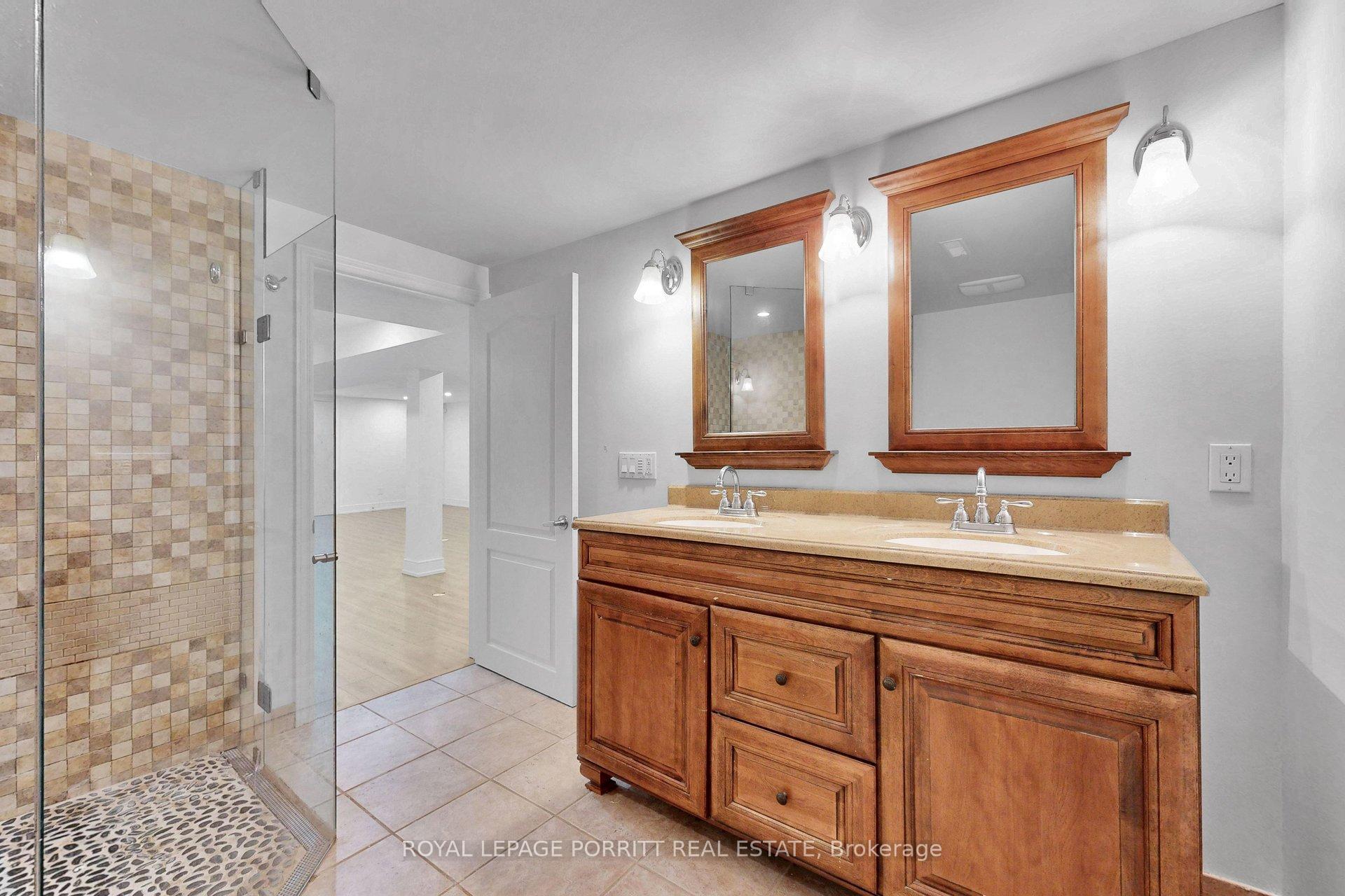 Photo 42 of 94 Edgecroft Road, Etobicoke, Stonegate-Queensway — HOMEH