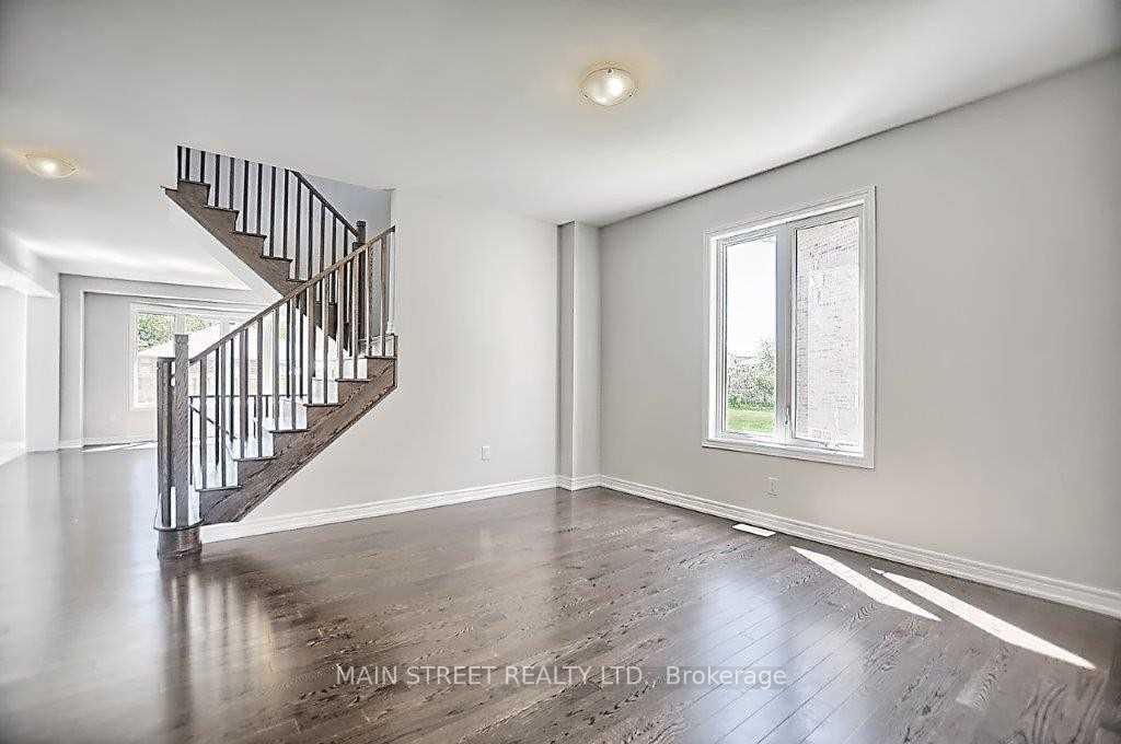 Photo 3 of 1283 Blackmore Street E, Innisfil, Alcona — HOMEH