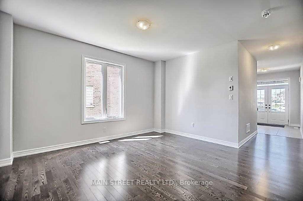 Photo 4 of 1283 Blackmore Street E, Innisfil, Alcona — HOMEH
