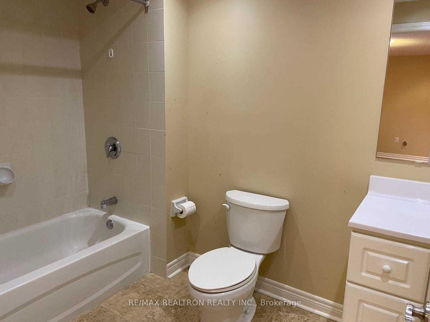 Photo 4 of Unit Lower, 284 Williamson Road, Markham, Greensborough — HOMEH