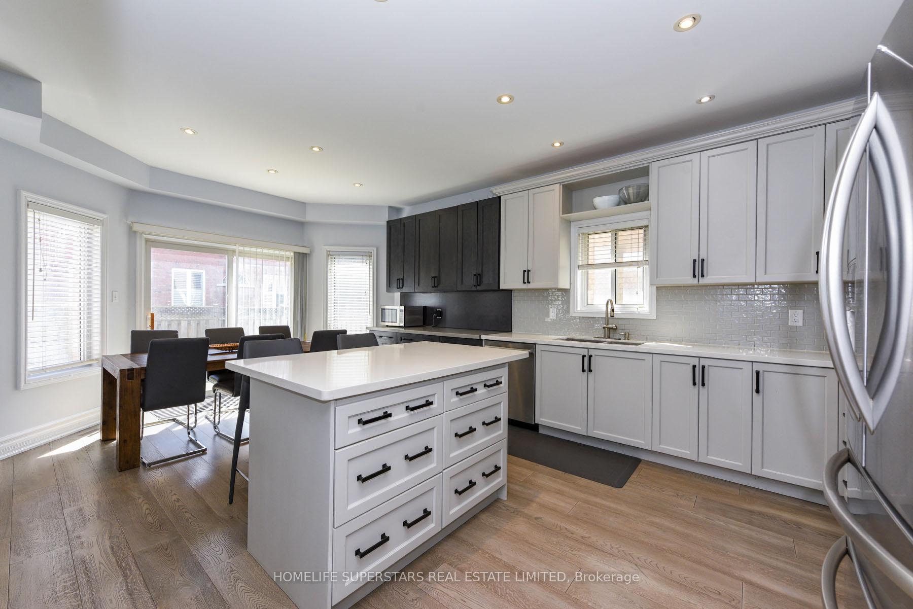 Photo 8 of 3856 Brinwood Gate, Mississauga, Churchill Meadows — HOMEH