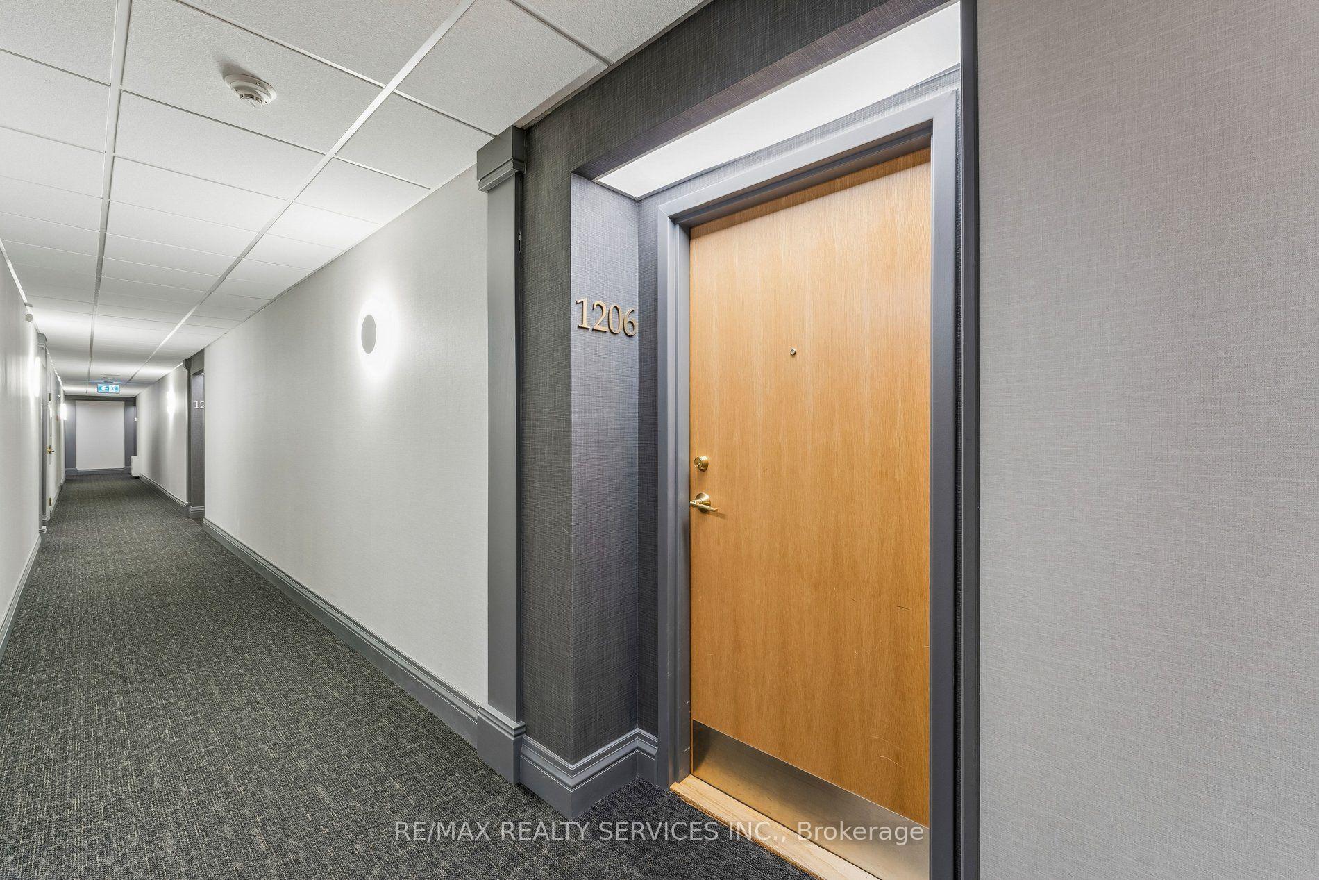 Photo 7 of Unit 1206, 330 Mill Street S, Brampton, Brampton South — HOMEH