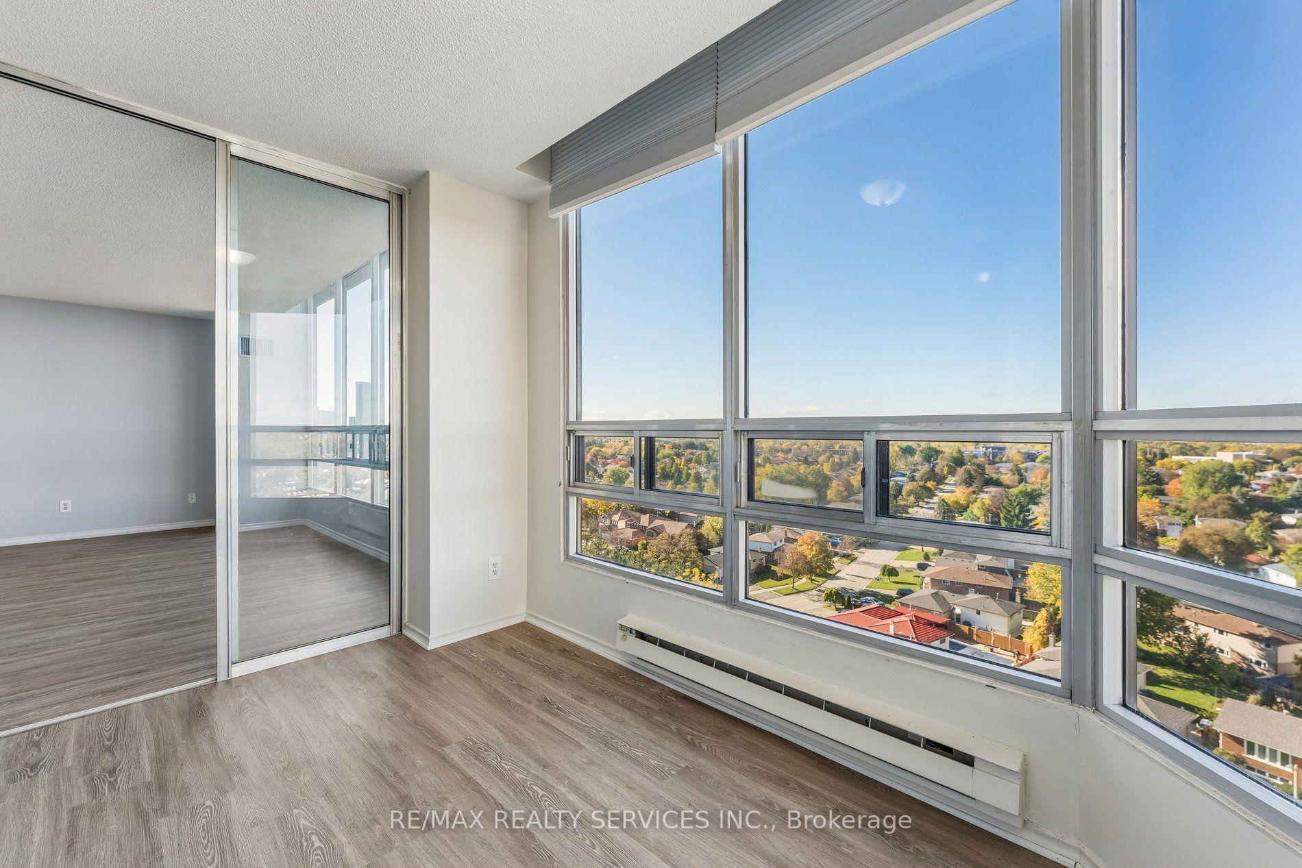 Photo 14 of Unit 1206, 330 Mill Street S, Brampton, Brampton South — HOMEH