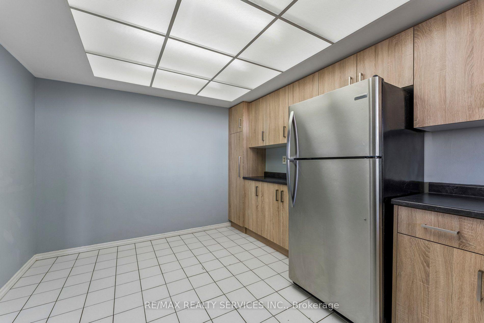 Photo 18 of Unit 1206, 330 Mill Street S, Brampton, Brampton South — HOMEH