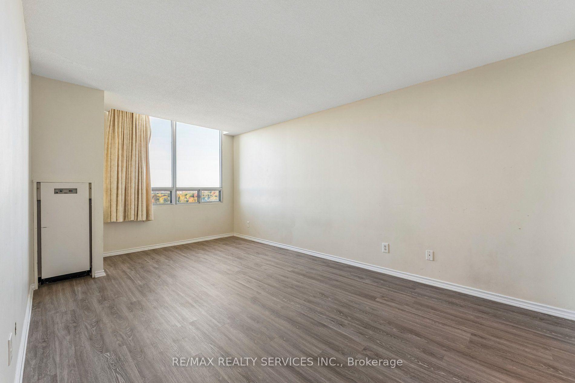 Photo 20 of Unit 1206, 330 Mill Street S, Brampton, Brampton South — HOMEH