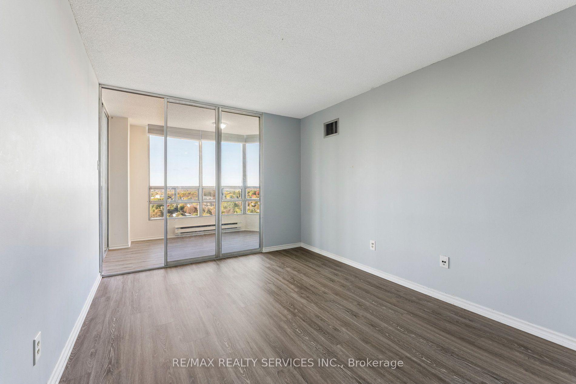 Photo 25 of Unit 1206, 330 Mill Street S, Brampton, Brampton South — HOMEH