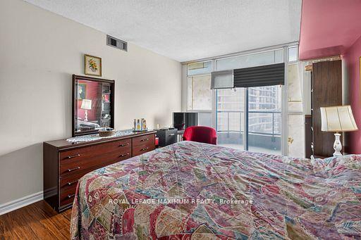 Photo 20 of Unit 717, 5 Rowntree Road, Etobicoke, Mount Olive-Silverstone-Jamestown — HOMEH