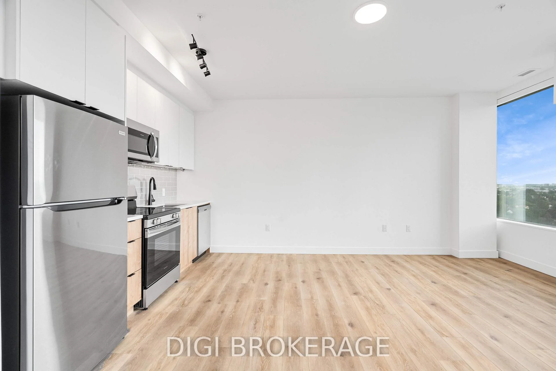 Photo 3 of Unit 101, 1600 James Naismith Drive, Ottawa, Pineview — HOMEH
