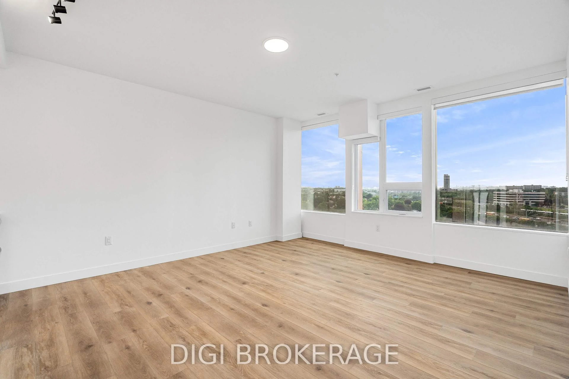 Photo 13 of Unit 101, 1600 James Naismith Drive, Ottawa, Pineview — HOMEH