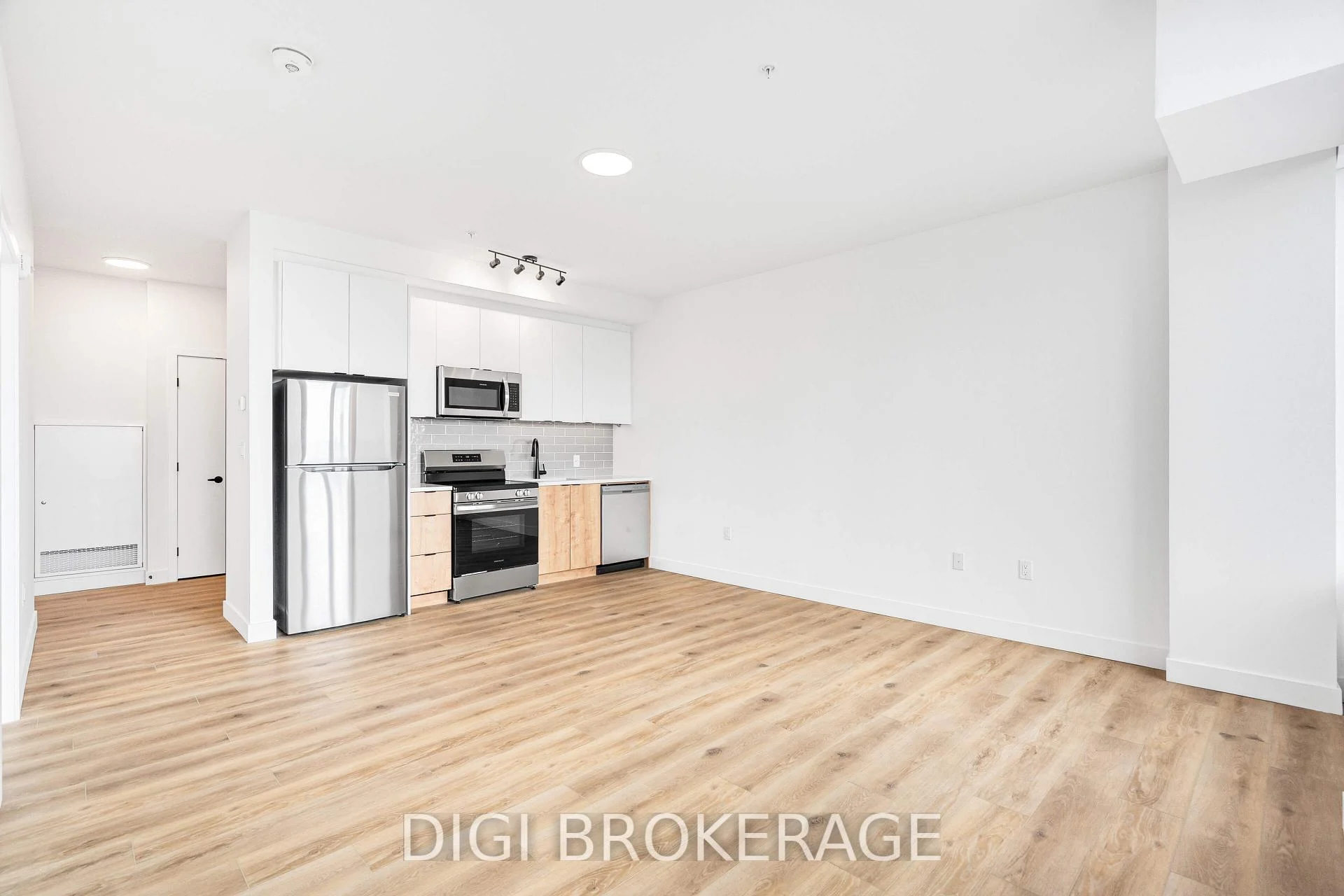 Photo 15 of Unit 101, 1600 James Naismith Drive, Ottawa, Pineview — HOMEH