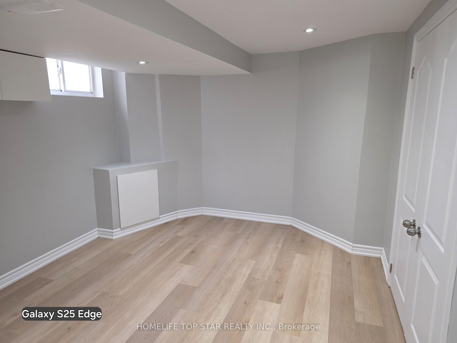 Photo 4 of 255 West 5th Street, Hamilton, Southam — HOMEH