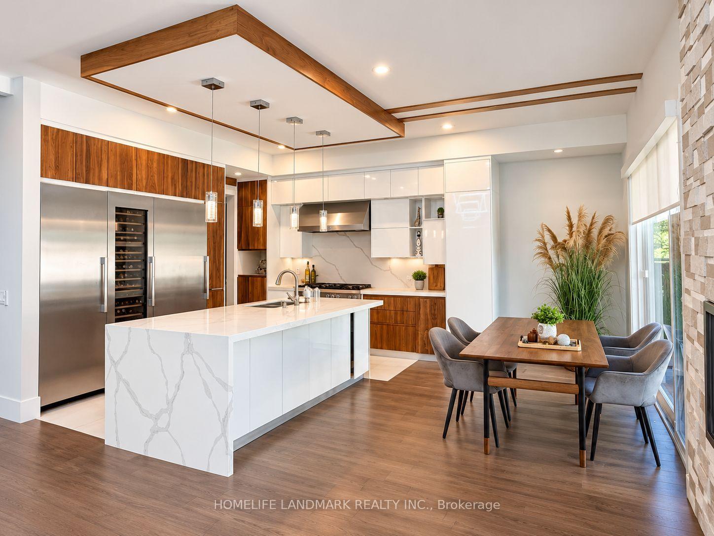 Photo 5 of 15 Wenonah Drive, Mississauga, Port Credit — HOMEH