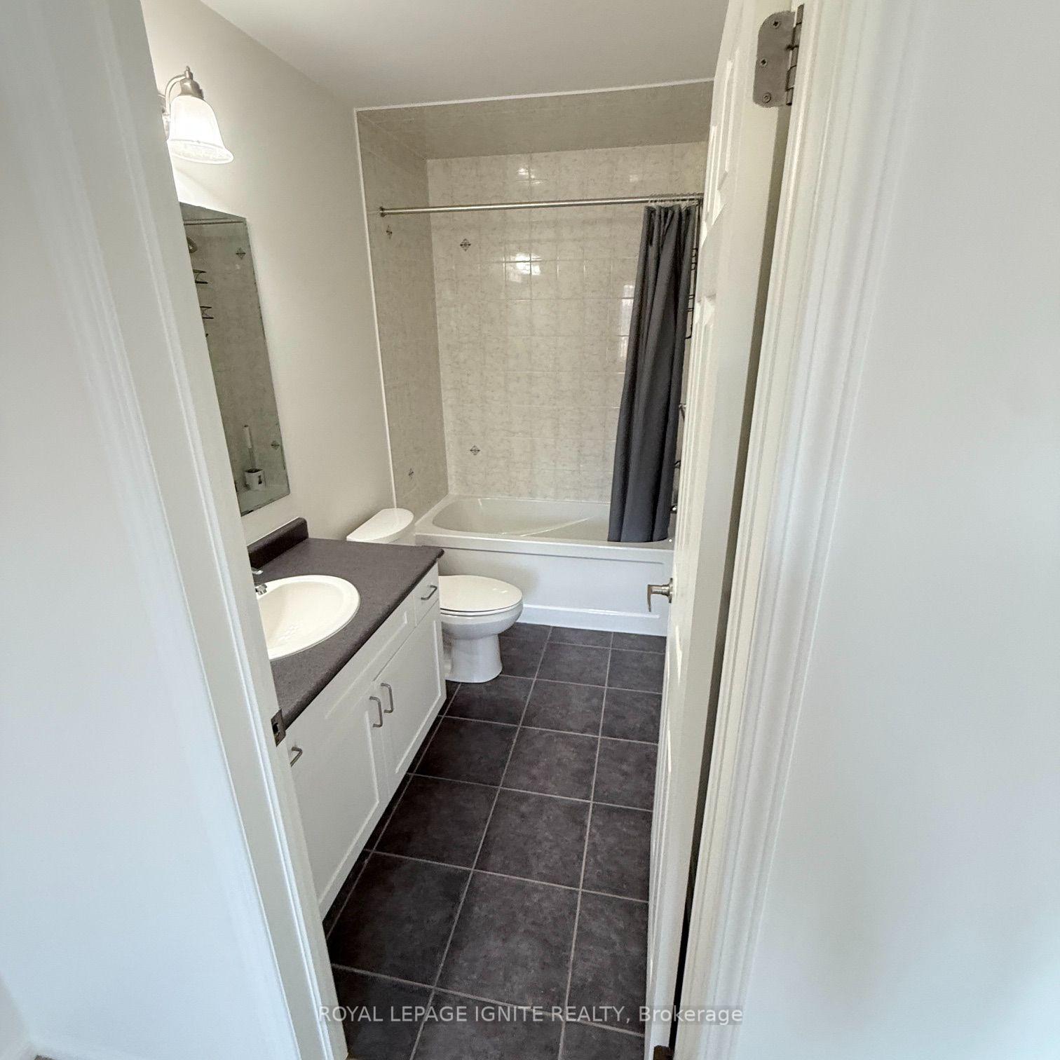 Photo 8 of 1026 Parmenter Point, Milton, Willmott — HOMEH