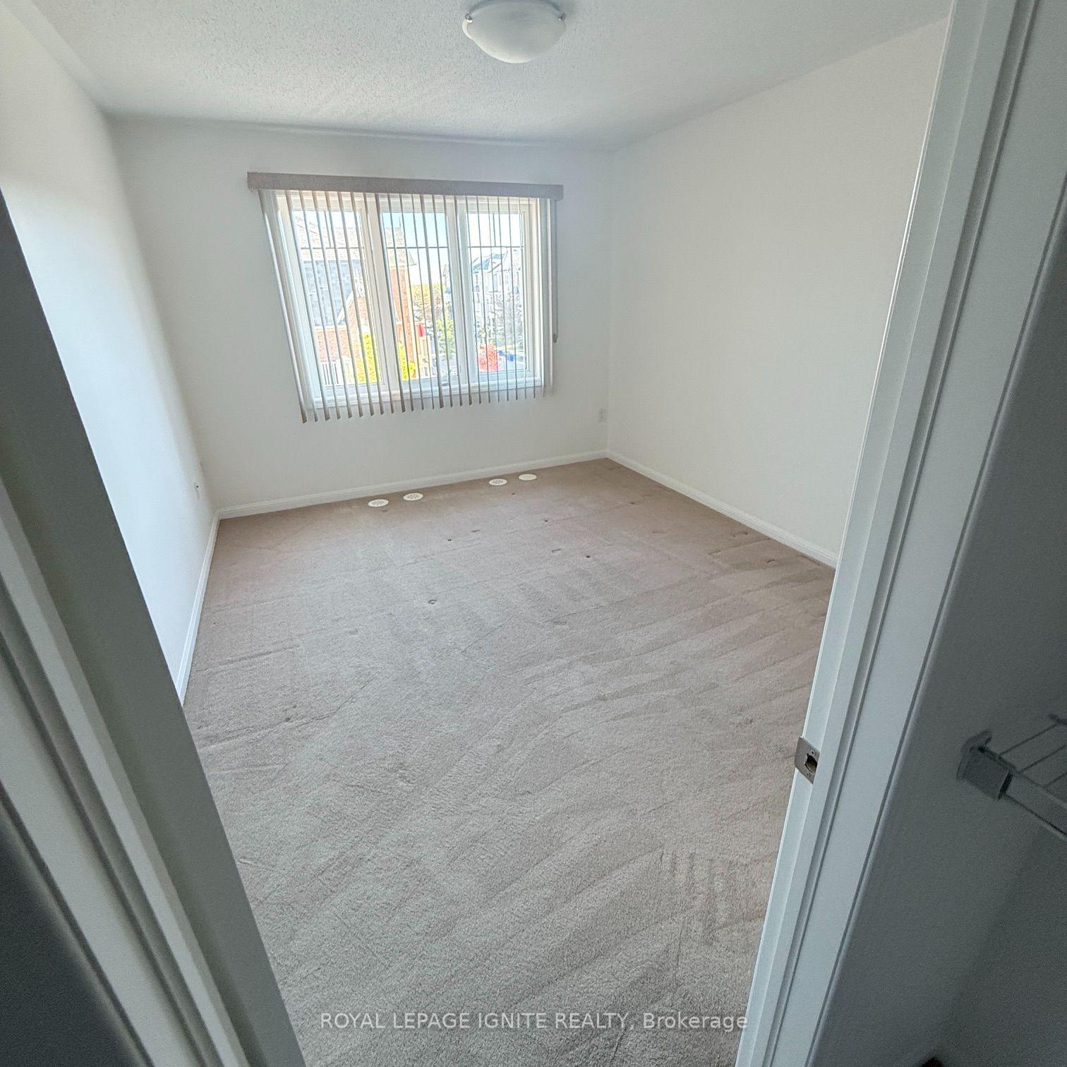 Photo 9 of 1026 Parmenter Point, Milton, Willmott — HOMEH