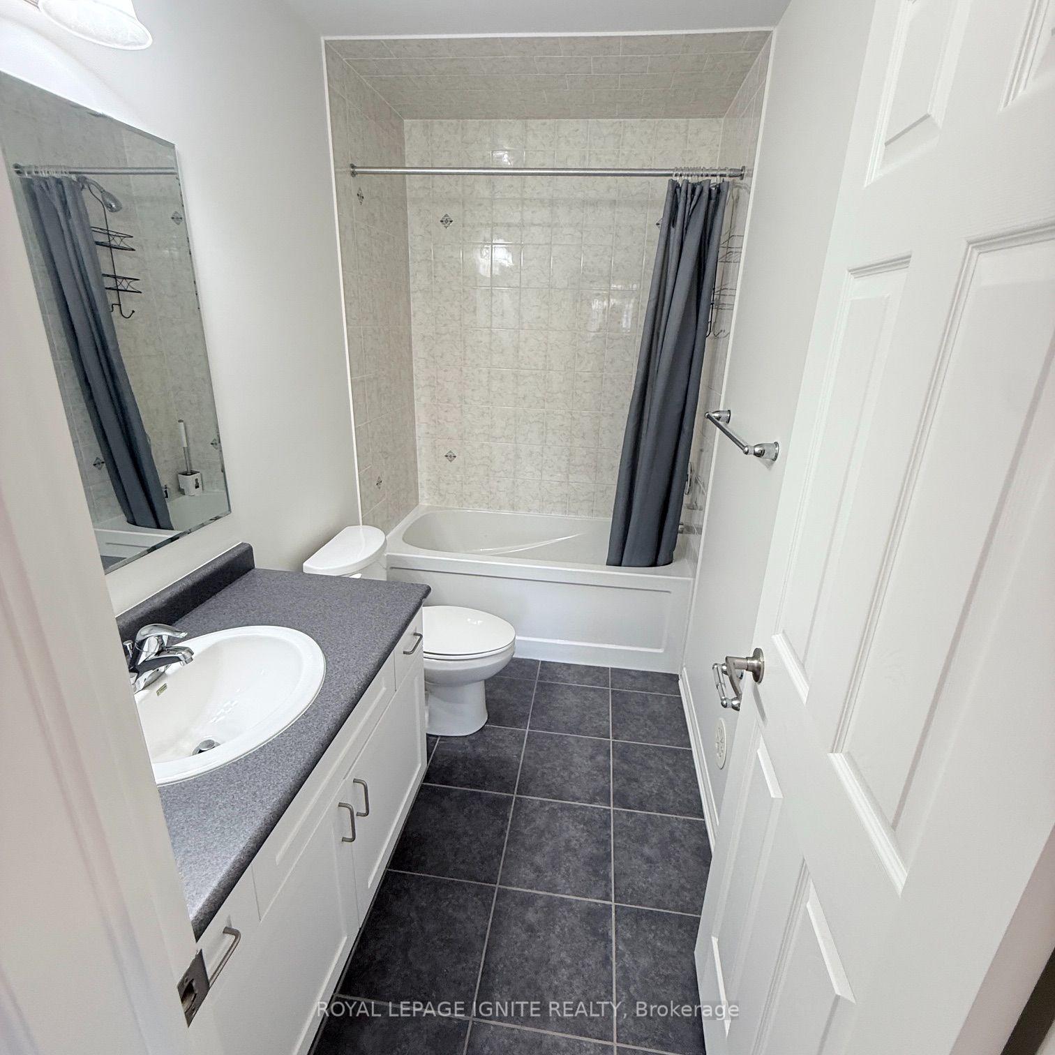 Photo 11 of 1026 Parmenter Point, Milton, Willmott — HOMEH