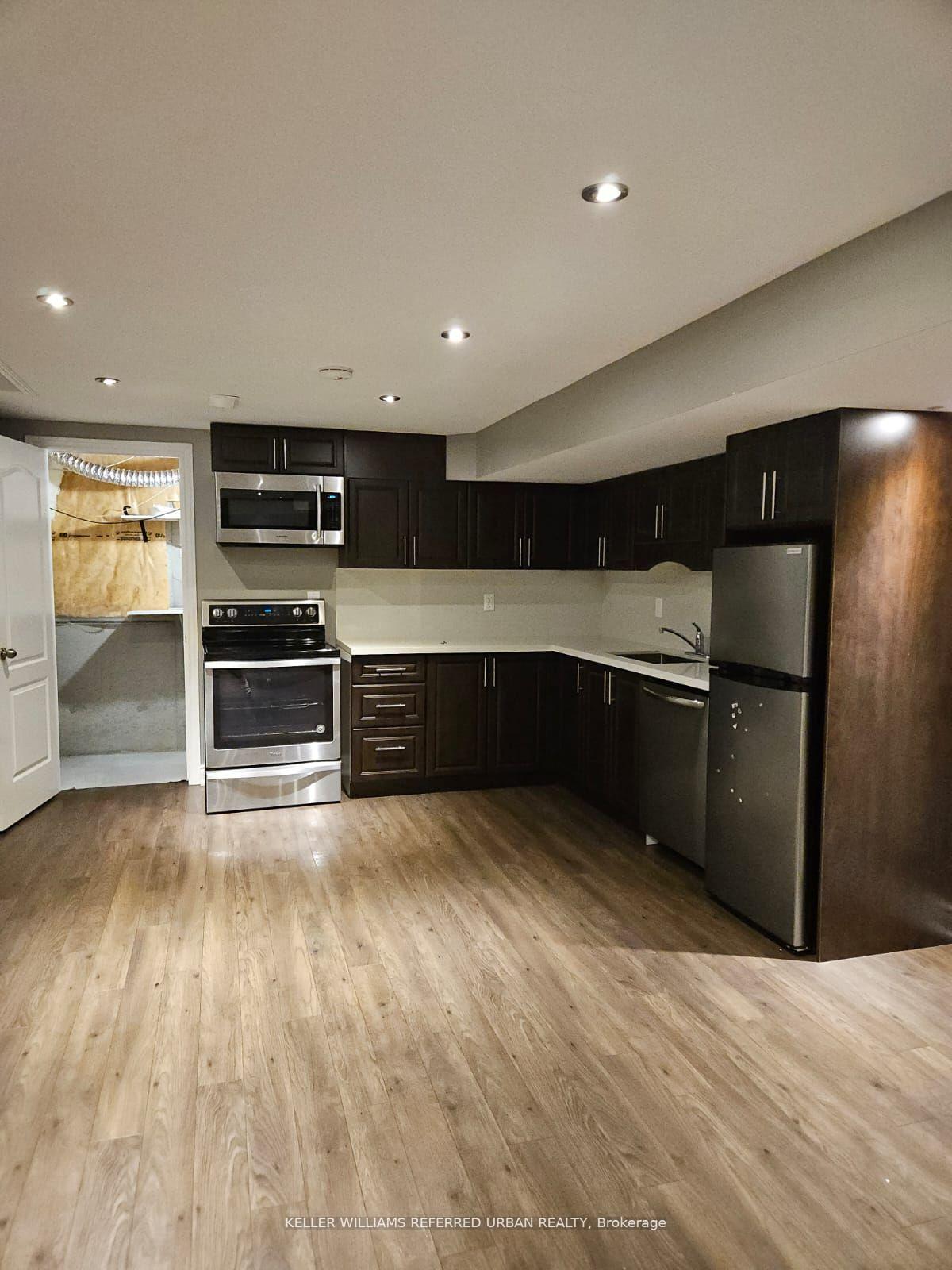Photo 4 of Unit Basement, 118 Earlsbridge Boulevard, Brampton, Fletcher's Meadow — HOMEH